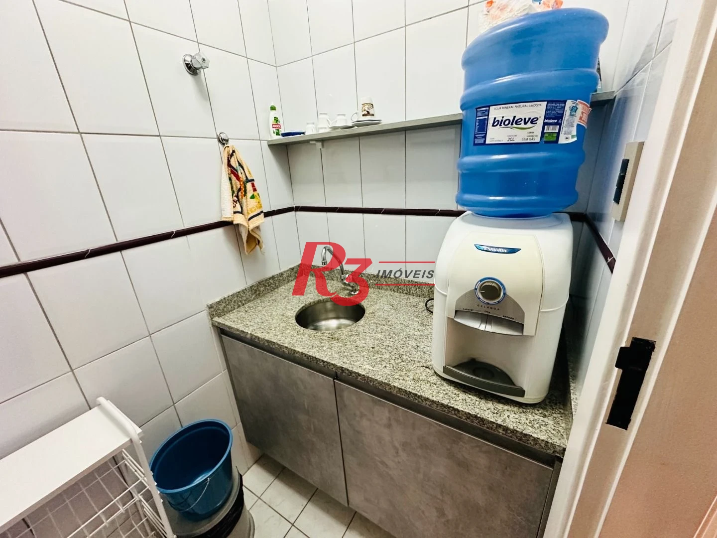 Sala, 53 m² - venda por R$ 300.000,00 ou aluguel por R$ 3.000,00/mês - Vila Nova - Santos/SP