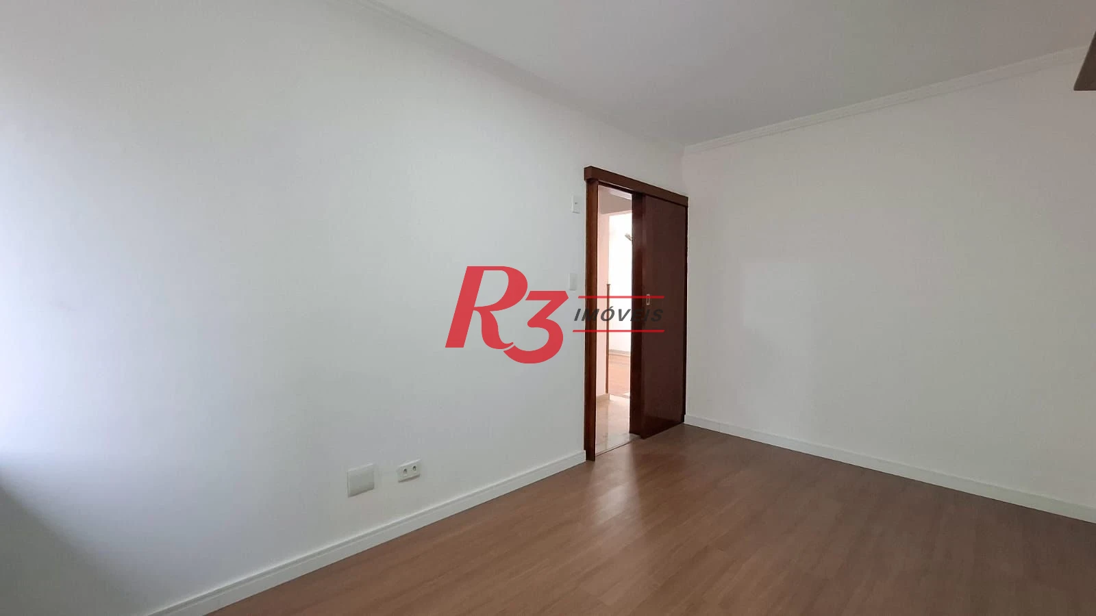 Apartamento com 2 dormitórios à venda, 84 m² por R$ 420.000,00 - Centro - São Vicente/SP