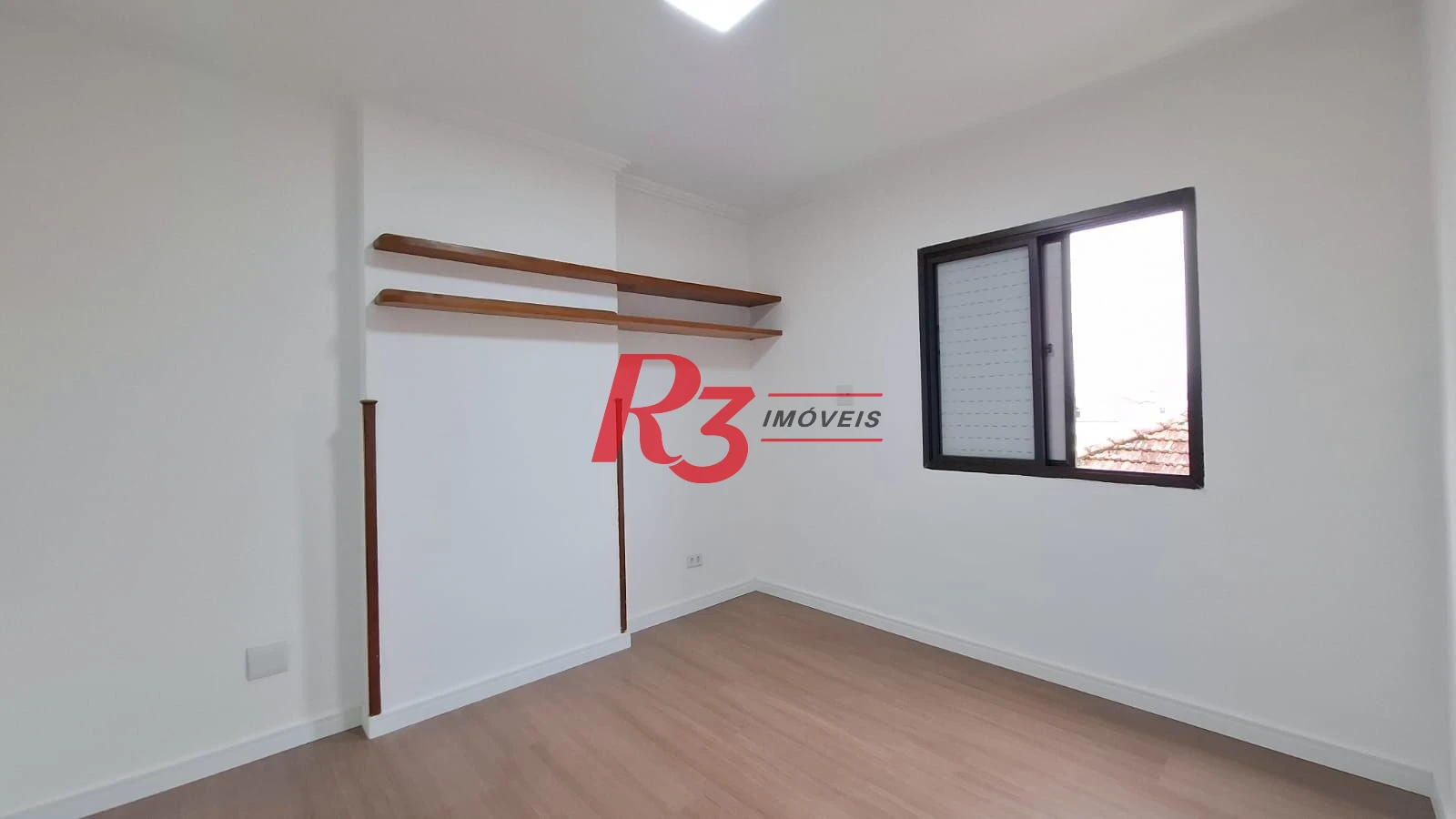 Apartamento com 2 dormitórios à venda, 84 m² por R$ 420.000,00 - Centro - São Vicente/SP