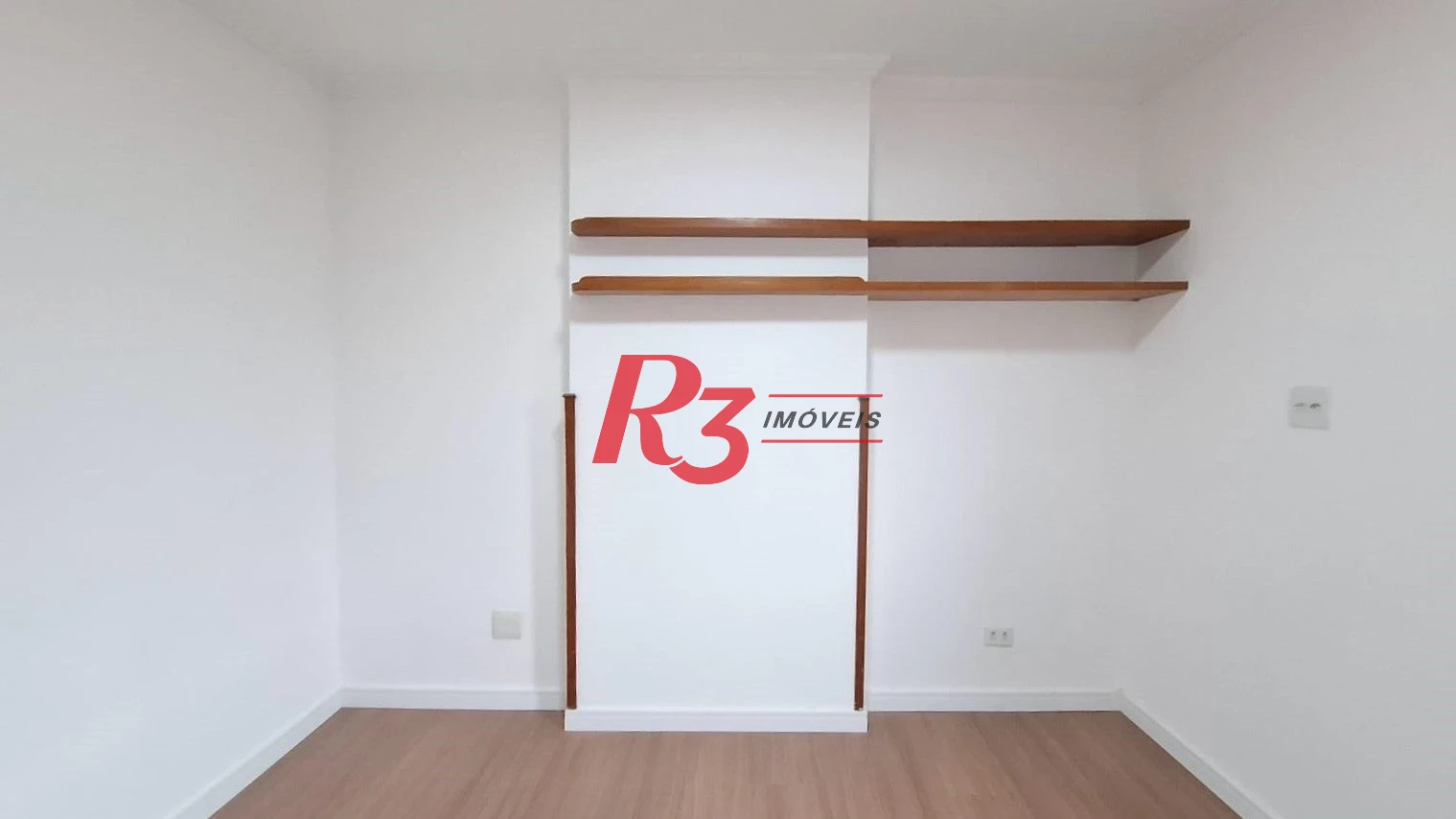 Apartamento com 2 dormitórios à venda, 84 m² por R$ 420.000,00 - Centro - São Vicente/SP