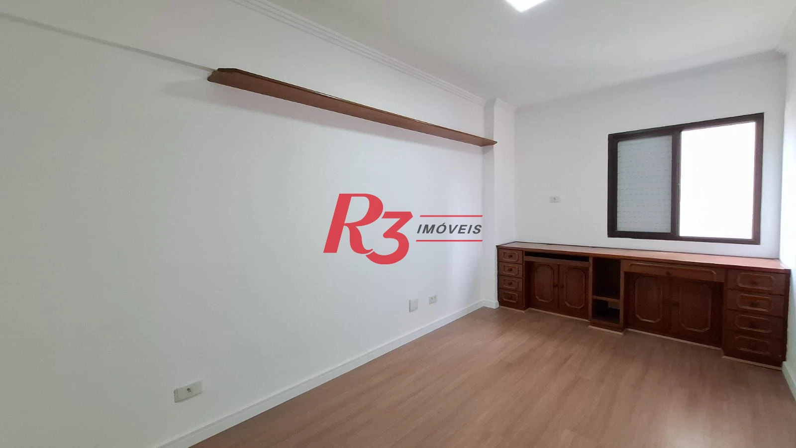 Apartamento com 2 dormitórios à venda, 84 m² por R$ 420.000,00 - Centro - São Vicente/SP