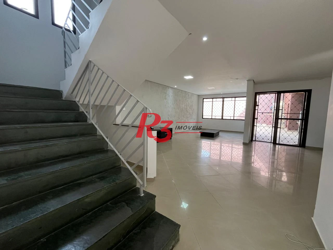 Casa com 4 dormitórios, 300 m² - venda por R$ 1.100.000,00 ou aluguel por R$ 6.717,52/mês - Balneário Cidade Atlântica - Guarujá/SP
