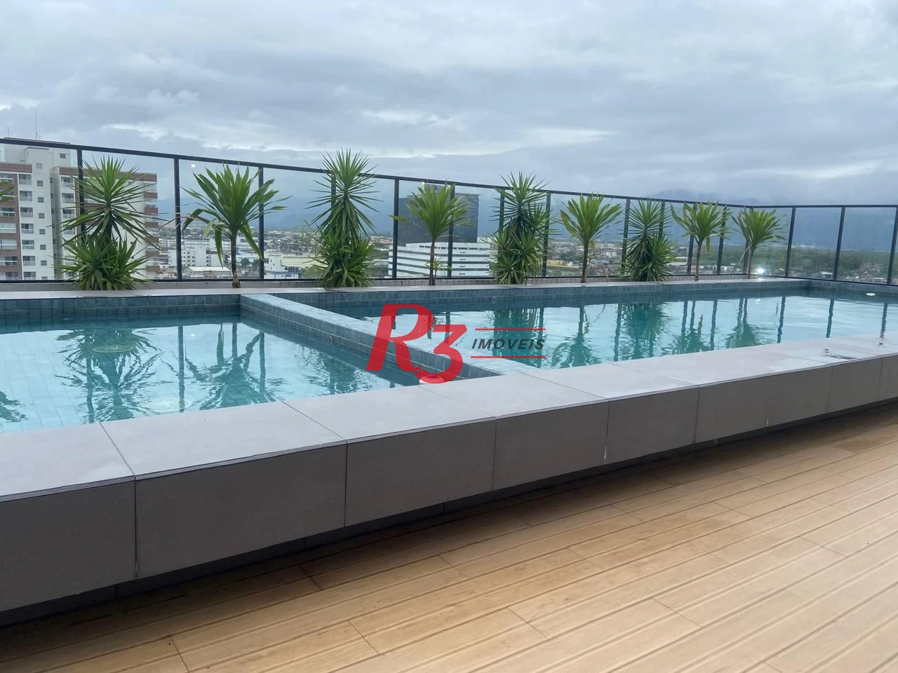 Apartamento com 2 dormitórios à venda, 82 m² por R$ 580.000,00 - Vila Guilhermina - Praia Grande/SP