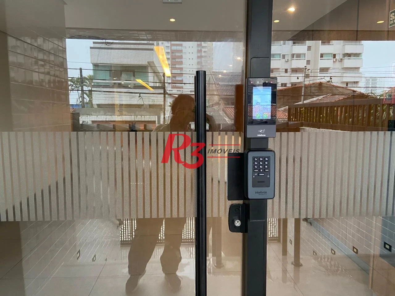 Apartamento com 2 dormitórios à venda, 82 m² por R$ 580.000,00 - Vila Guilhermina - Praia Grande/SP