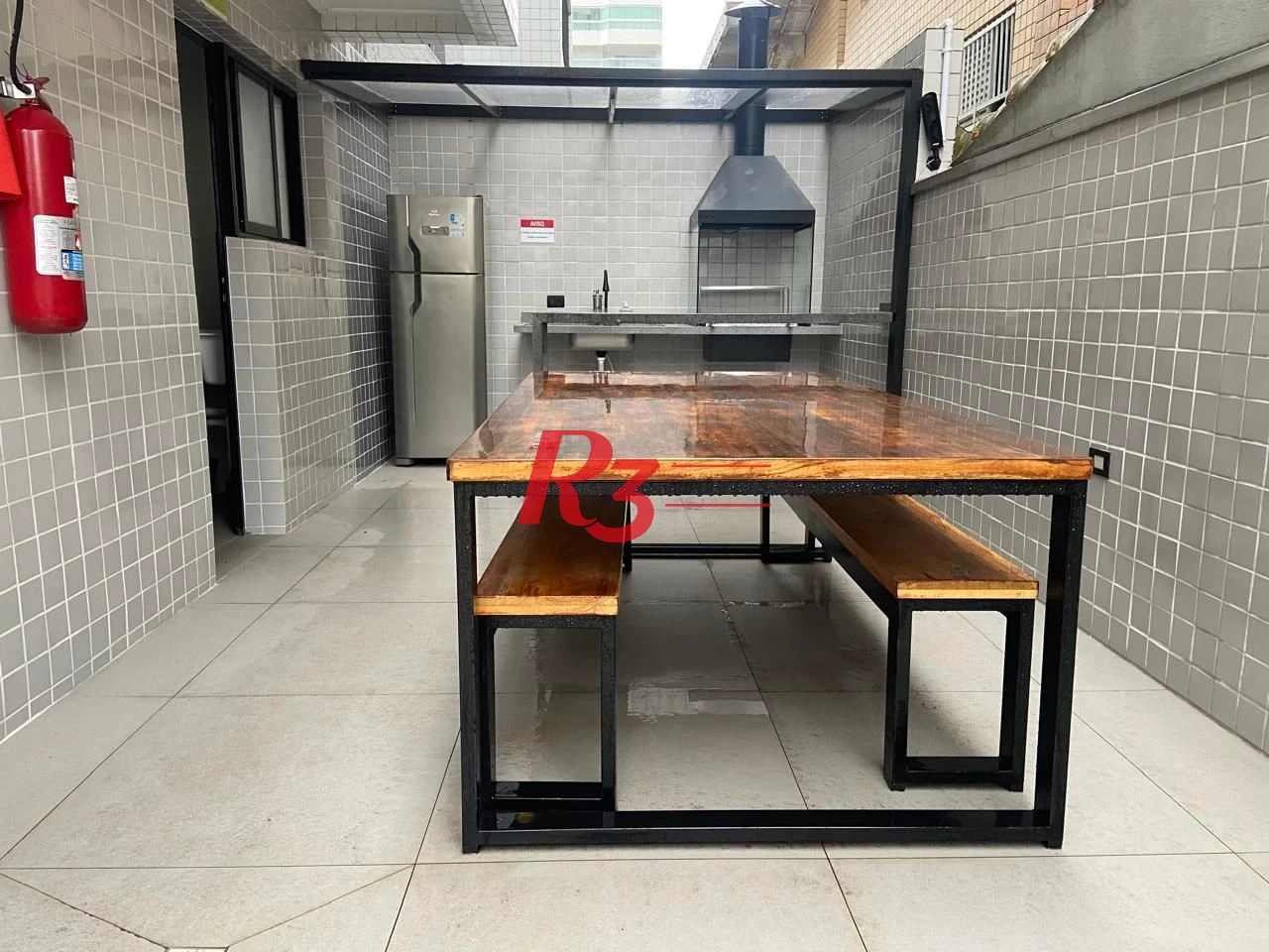Apartamento com 2 dormitórios à venda, 82 m² por R$ 580.000,00 - Vila Guilhermina - Praia Grande/SP