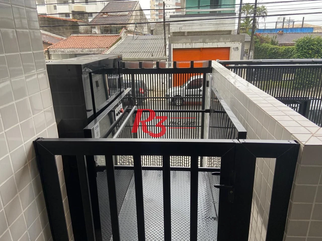 Apartamento com 2 dormitórios à venda, 82 m² por R$ 580.000,00 - Vila Guilhermina - Praia Grande/SP