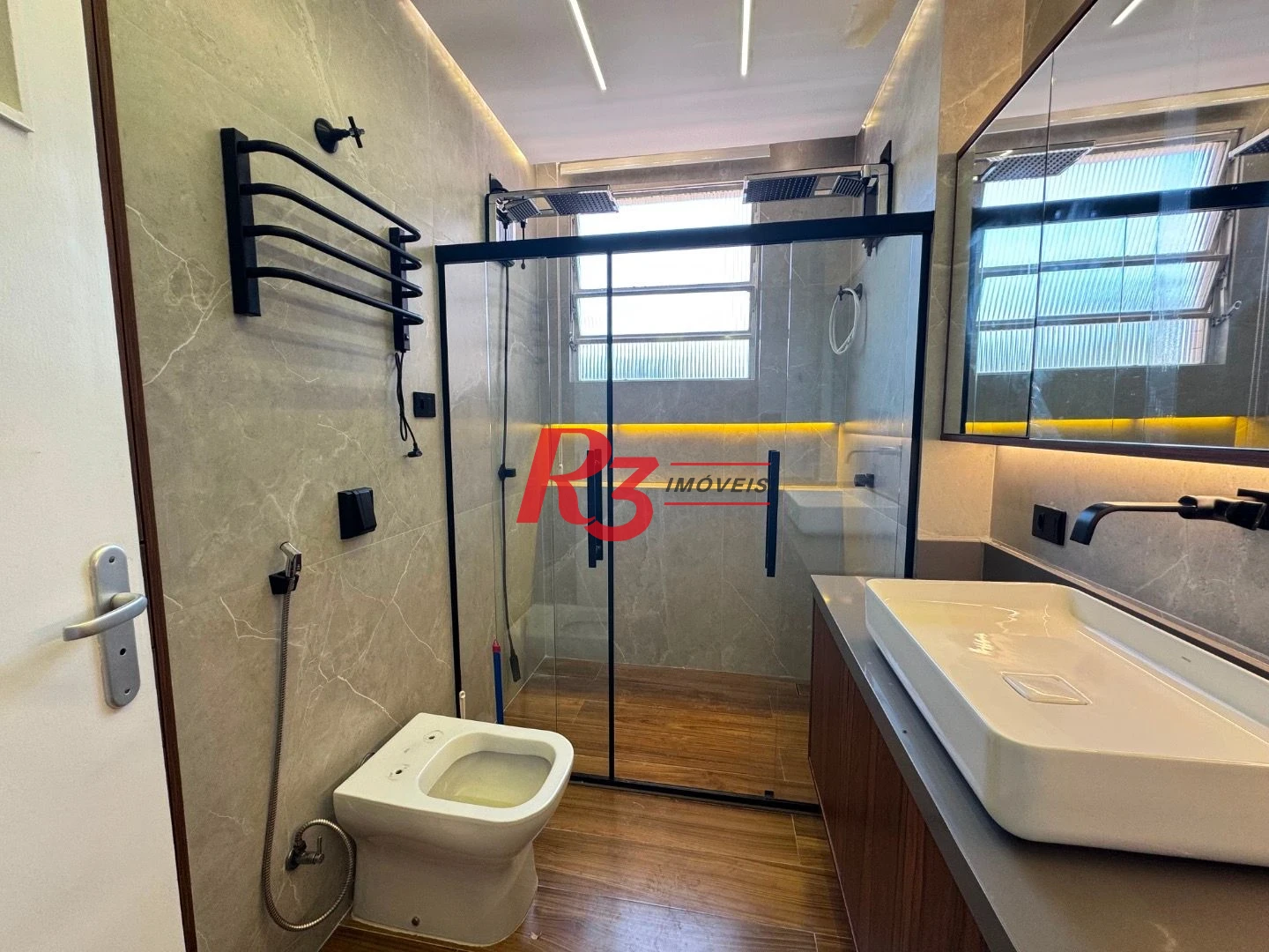 Apartamento com 2 dormitórios para alugar, 107 m² por R$ 9.000,01/mês - Ponta da Praia - Santos/SP