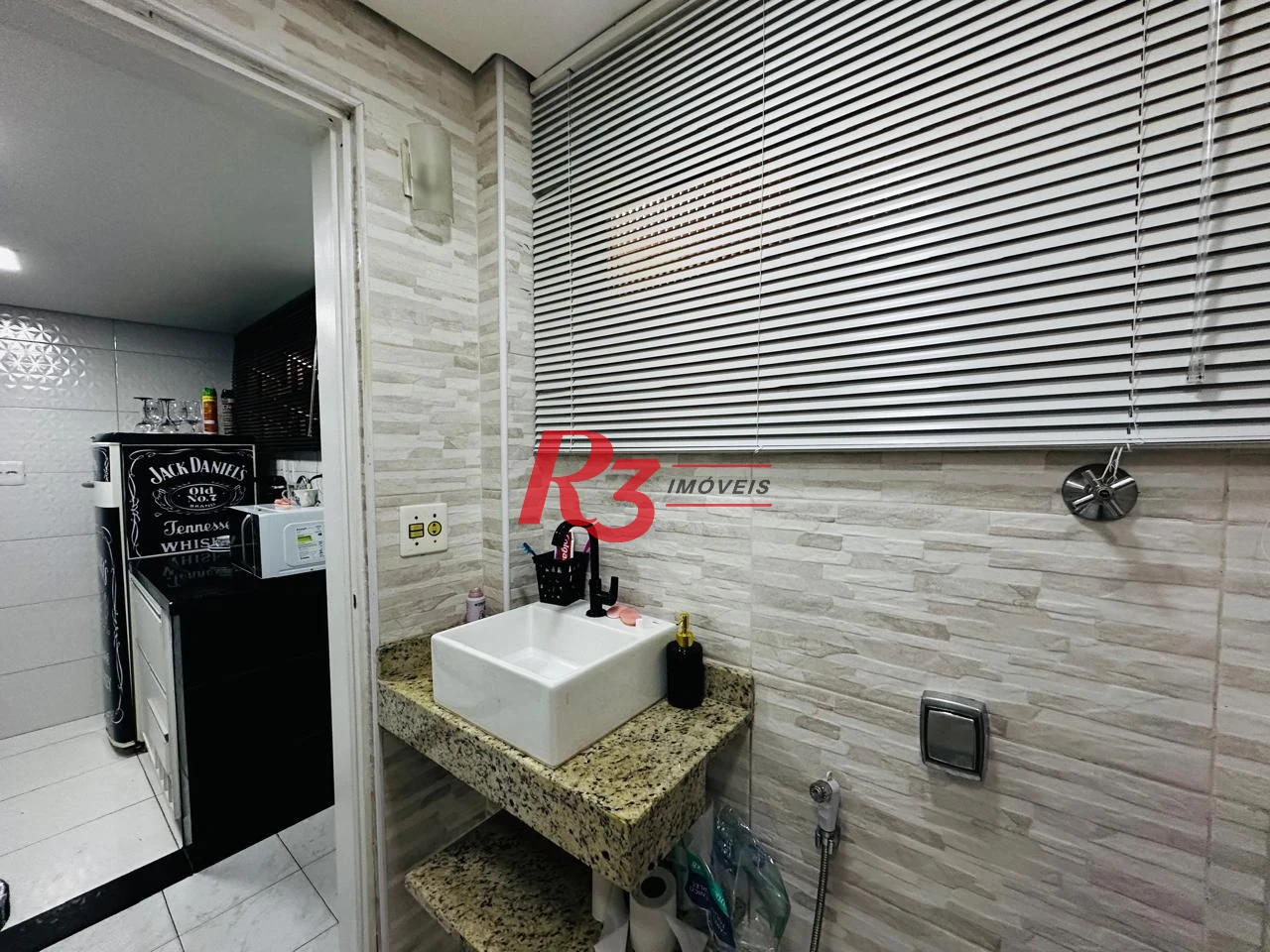 Apartamento com 1 dormitório à venda, 39 m² por R$ 330.000,00 - Ilha Porchat - São Vicente/SP