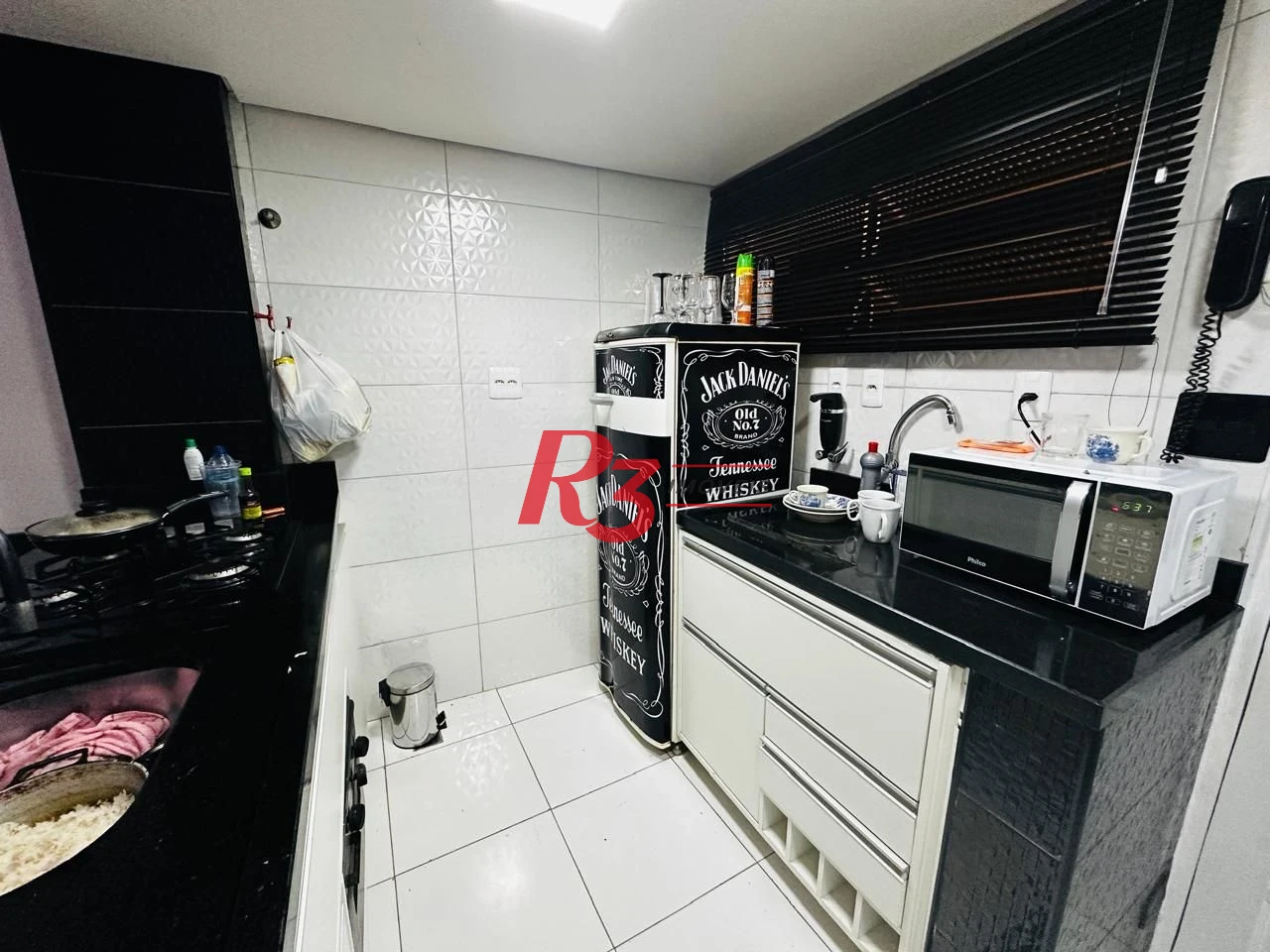 Apartamento com 1 dormitório à venda, 39 m² por R$ 330.000,00 - Ilha Porchat - São Vicente/SP