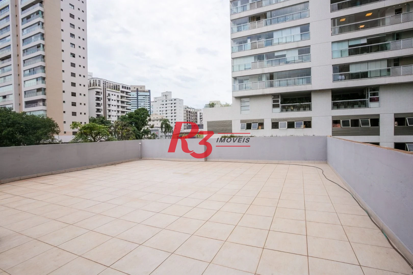 Casa com 3 dormitórios à venda, 320 m² por R$ 1.790.000,00 - Gonzaga - Santos/SP