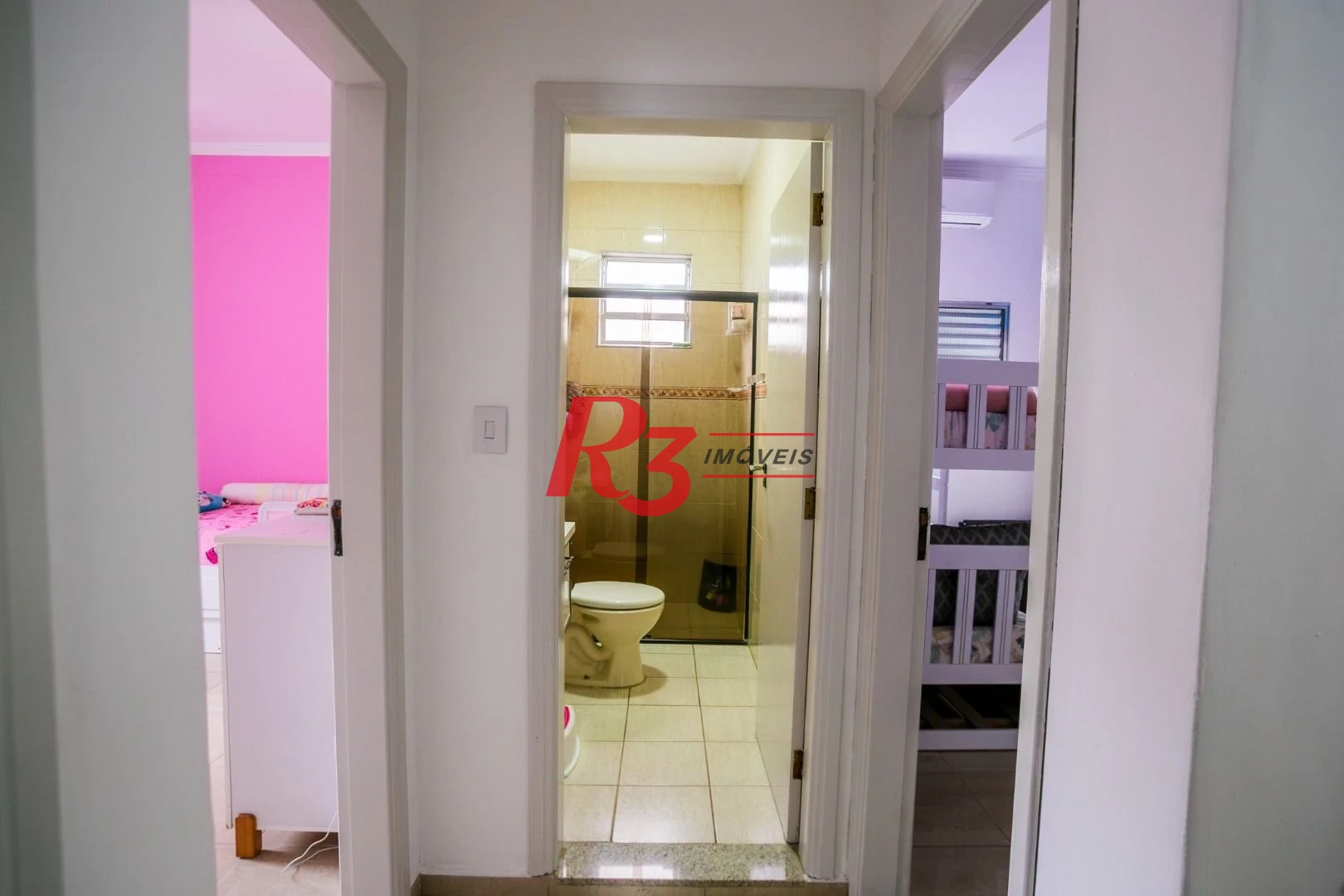 Casa com 3 dormitórios à venda, 320 m² por R$ 1.790.000,00 - Gonzaga - Santos/SP