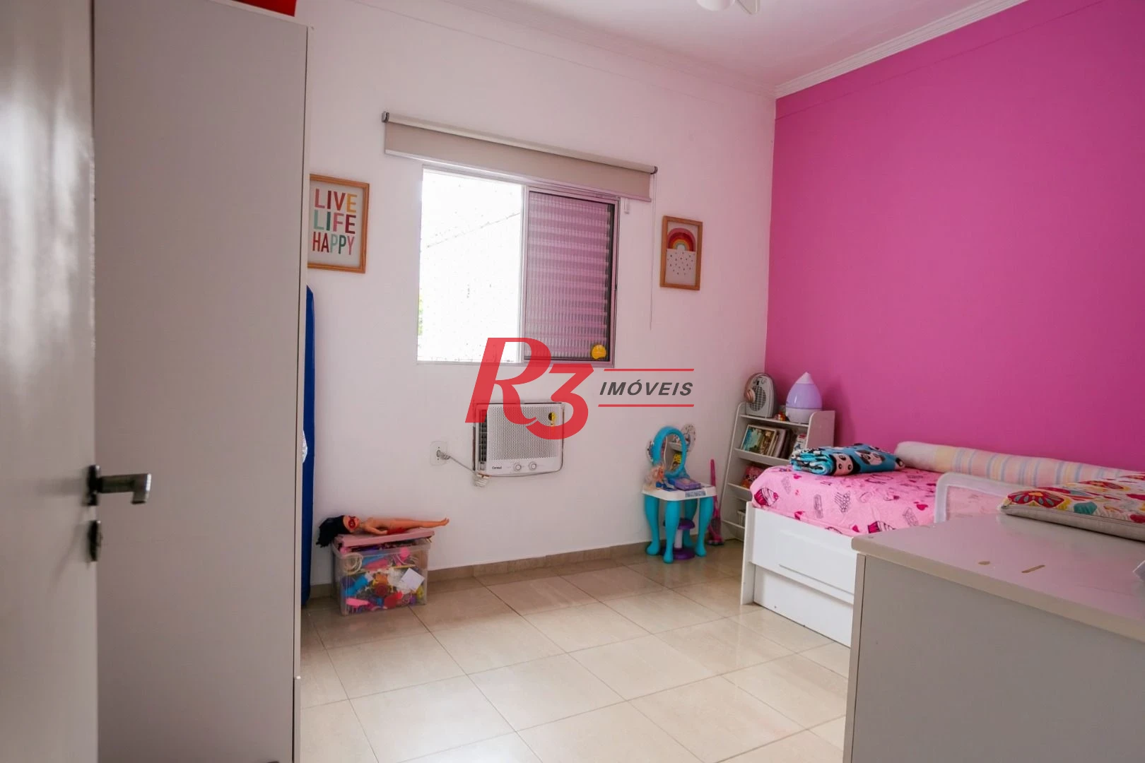 Casa com 3 dormitórios à venda, 320 m² por R$ 1.790.000,00 - Gonzaga - Santos/SP