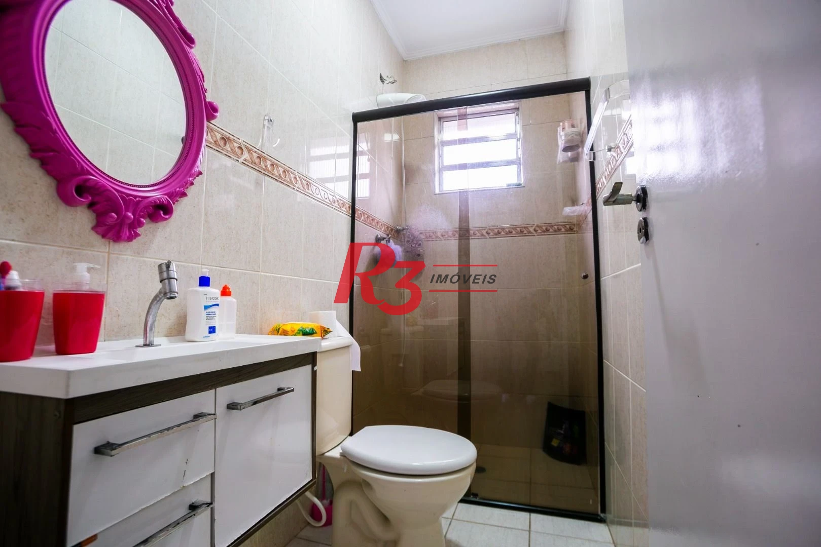 Casa com 3 dormitórios à venda, 320 m² por R$ 1.790.000,00 - Gonzaga - Santos/SP