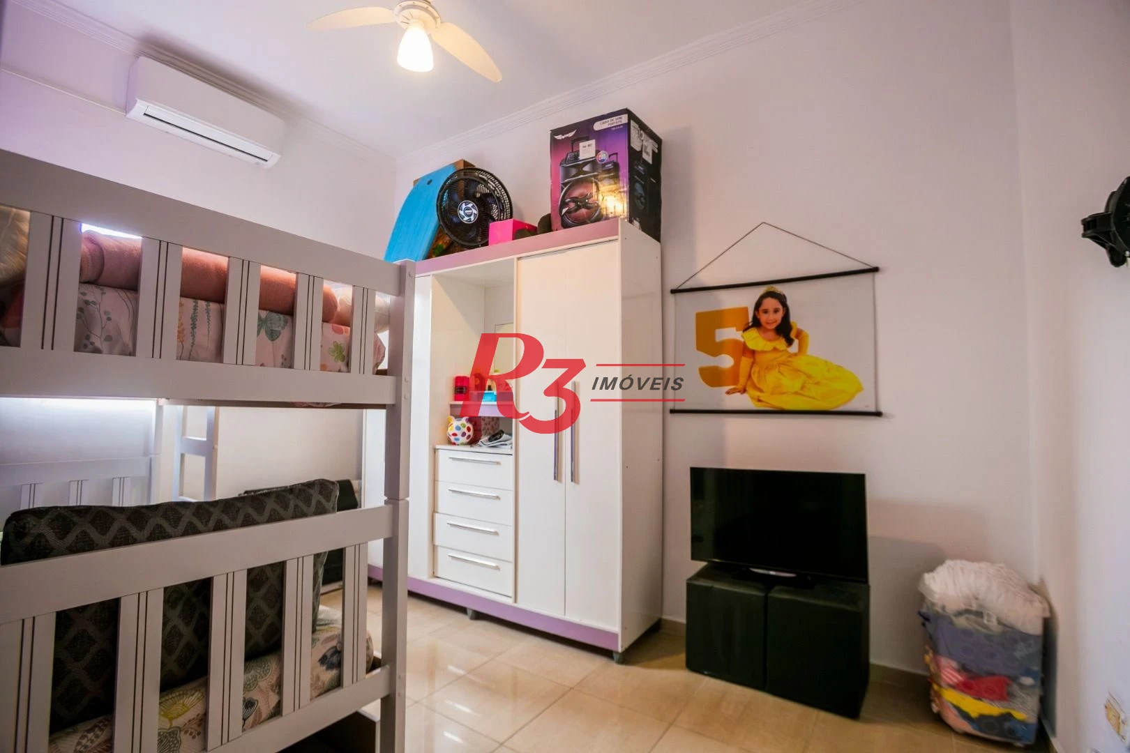 Casa com 3 dormitórios à venda, 320 m² por R$ 1.790.000,00 - Gonzaga - Santos/SP