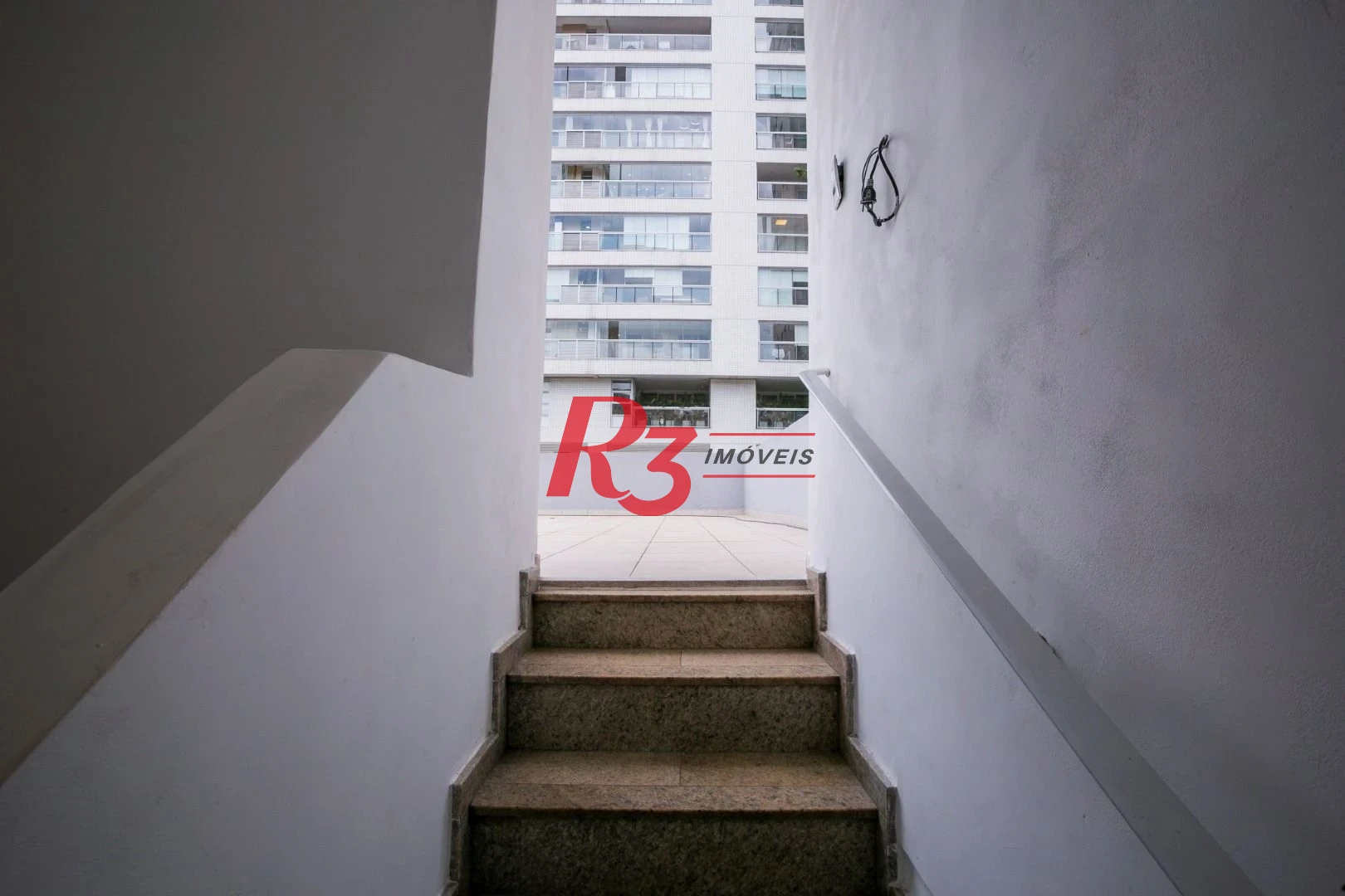 Casa com 3 dormitórios à venda, 320 m² por R$ 1.790.000,00 - Gonzaga - Santos/SP