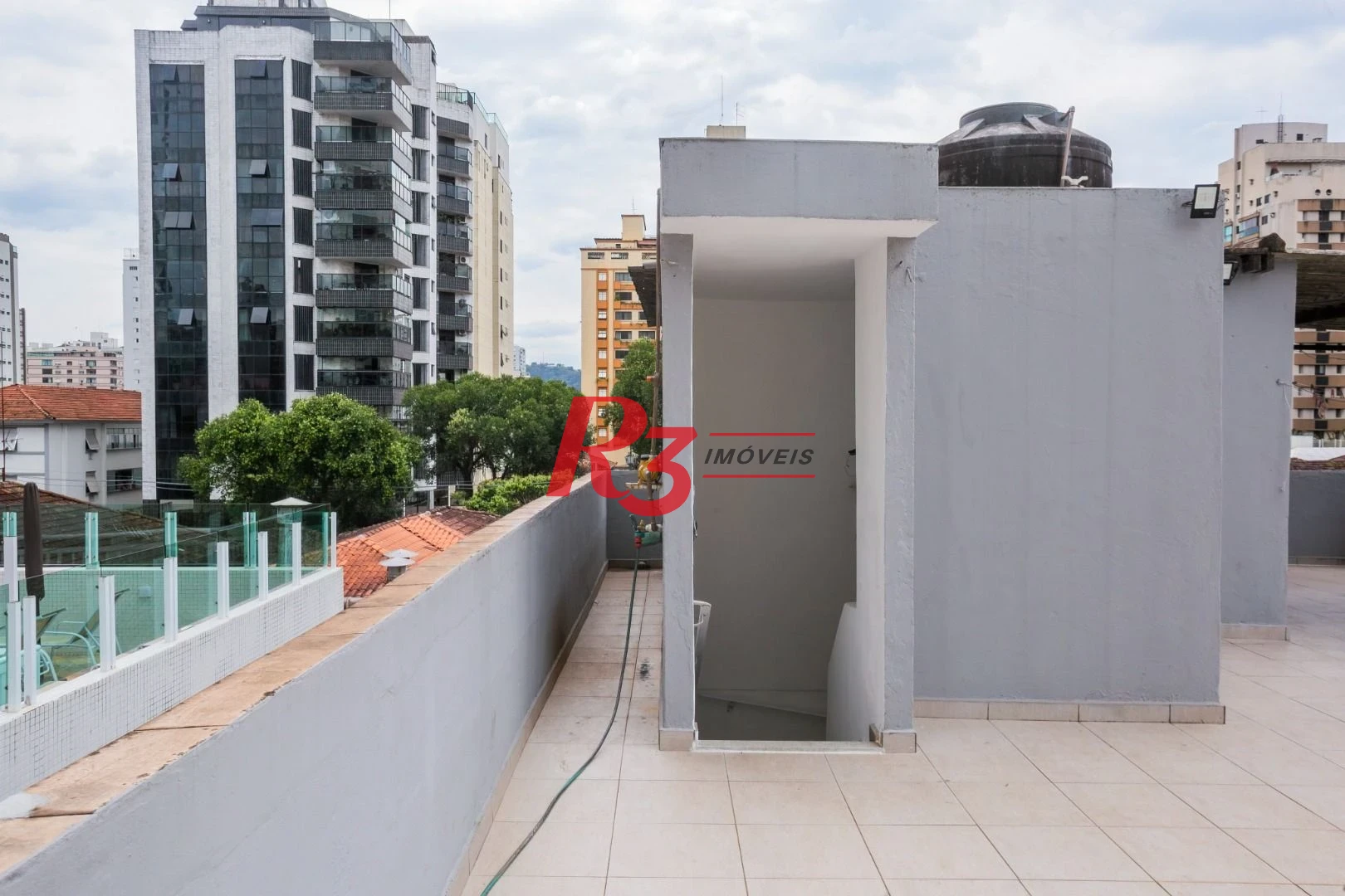 Casa com 3 dormitórios à venda, 320 m² por R$ 1.790.000,00 - Gonzaga - Santos/SP