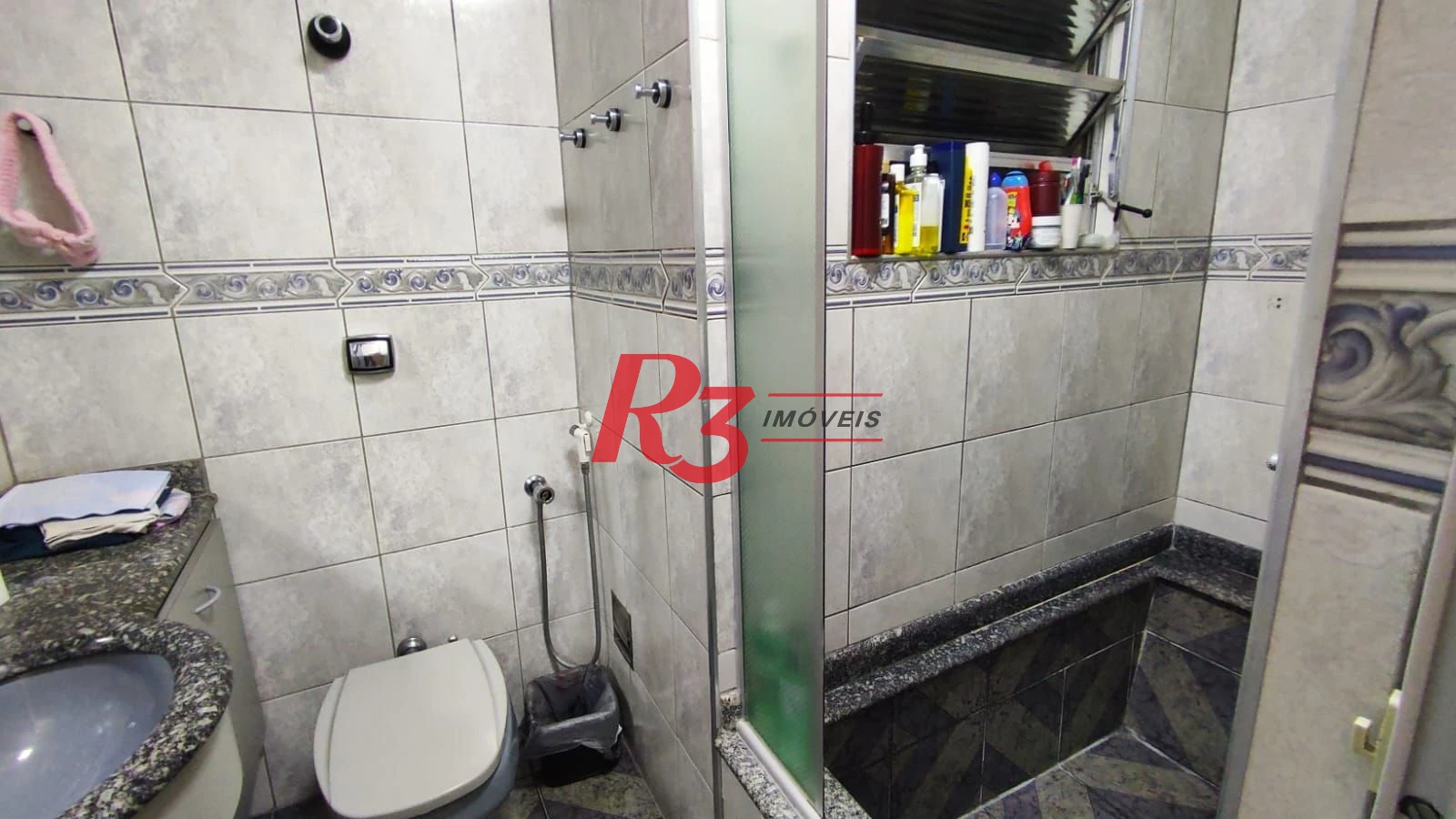 Apartamento com 2 dormitórios à venda, 70 m² por R$ 480.000,00 - Campo Grande - Santos/SP