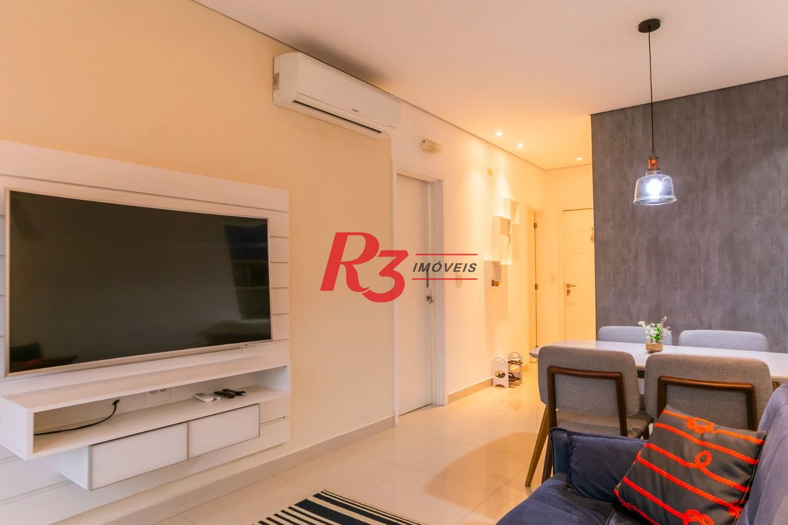 Apartamento com 1 dormitório à venda, 54 m² por R$ 735.000,00 - José Menino - Santos/SP