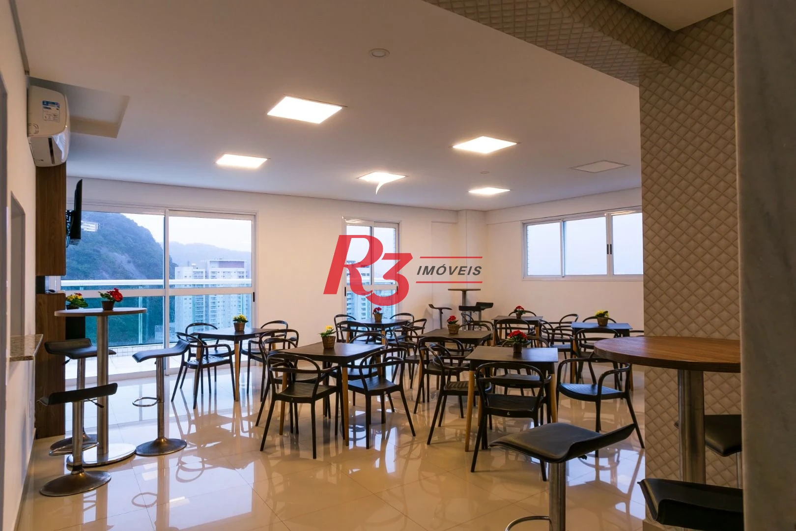 Apartamento com 1 dormitório à venda, 54 m² por R$ 735.000,00 - José Menino - Santos/SP