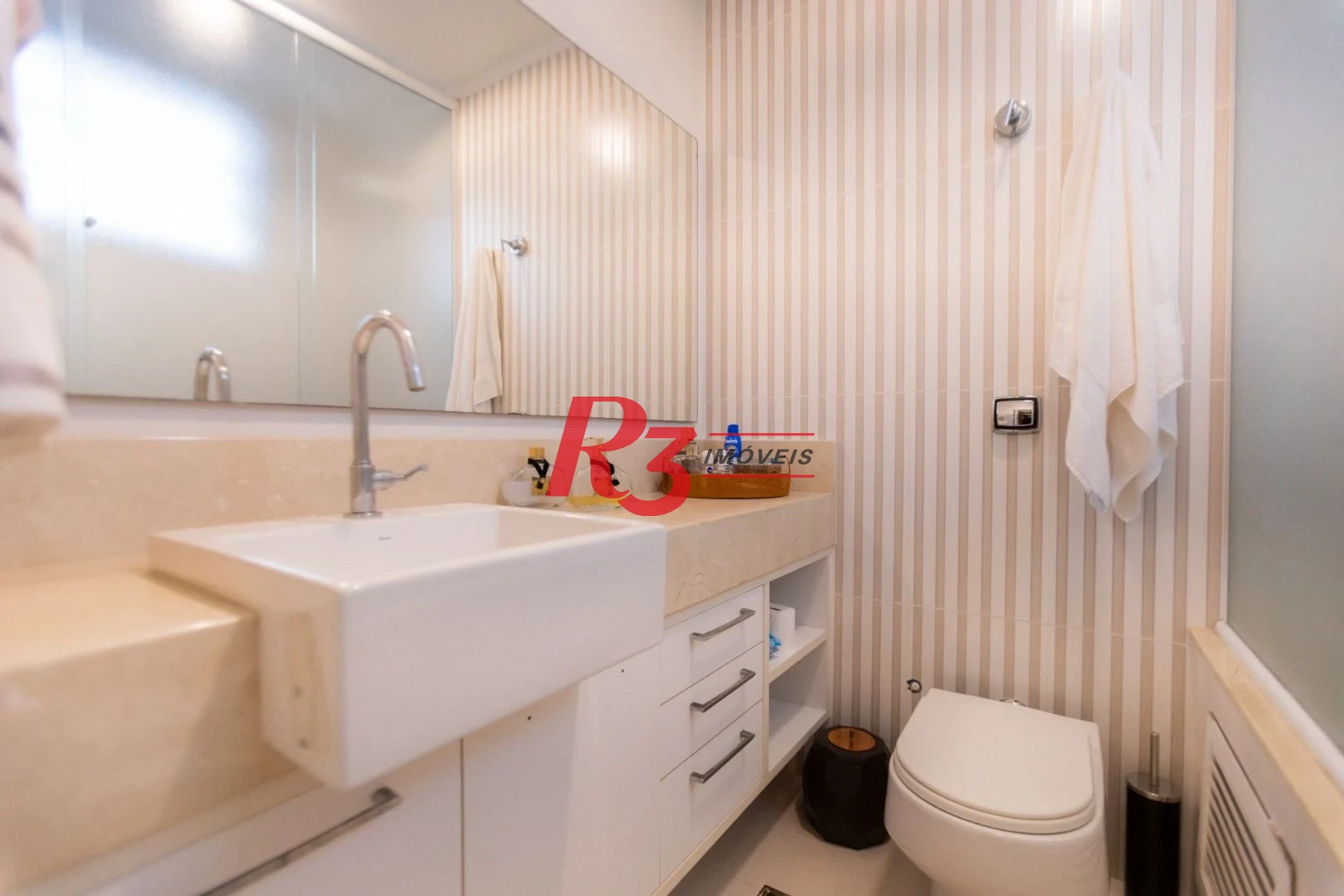 Apartamento com 3 dormitórios à venda, 146 m² por R$ 1.190.000,00 - Embaré - Santos/SP