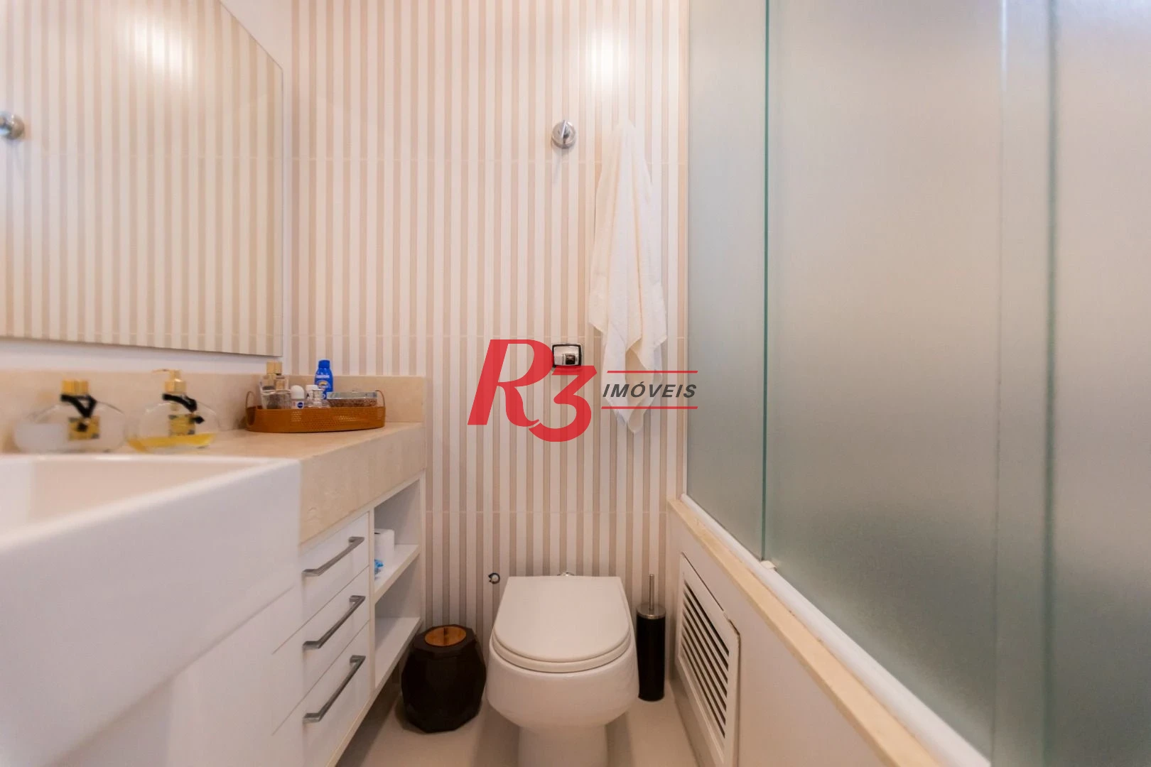 Apartamento com 3 dormitórios à venda, 146 m² por R$ 1.190.000,00 - Embaré - Santos/SP