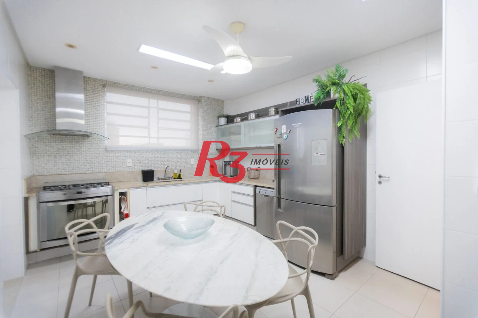 Apartamento com 3 dormitórios à venda, 146 m² por R$ 1.190.000,00 - Embaré - Santos/SP