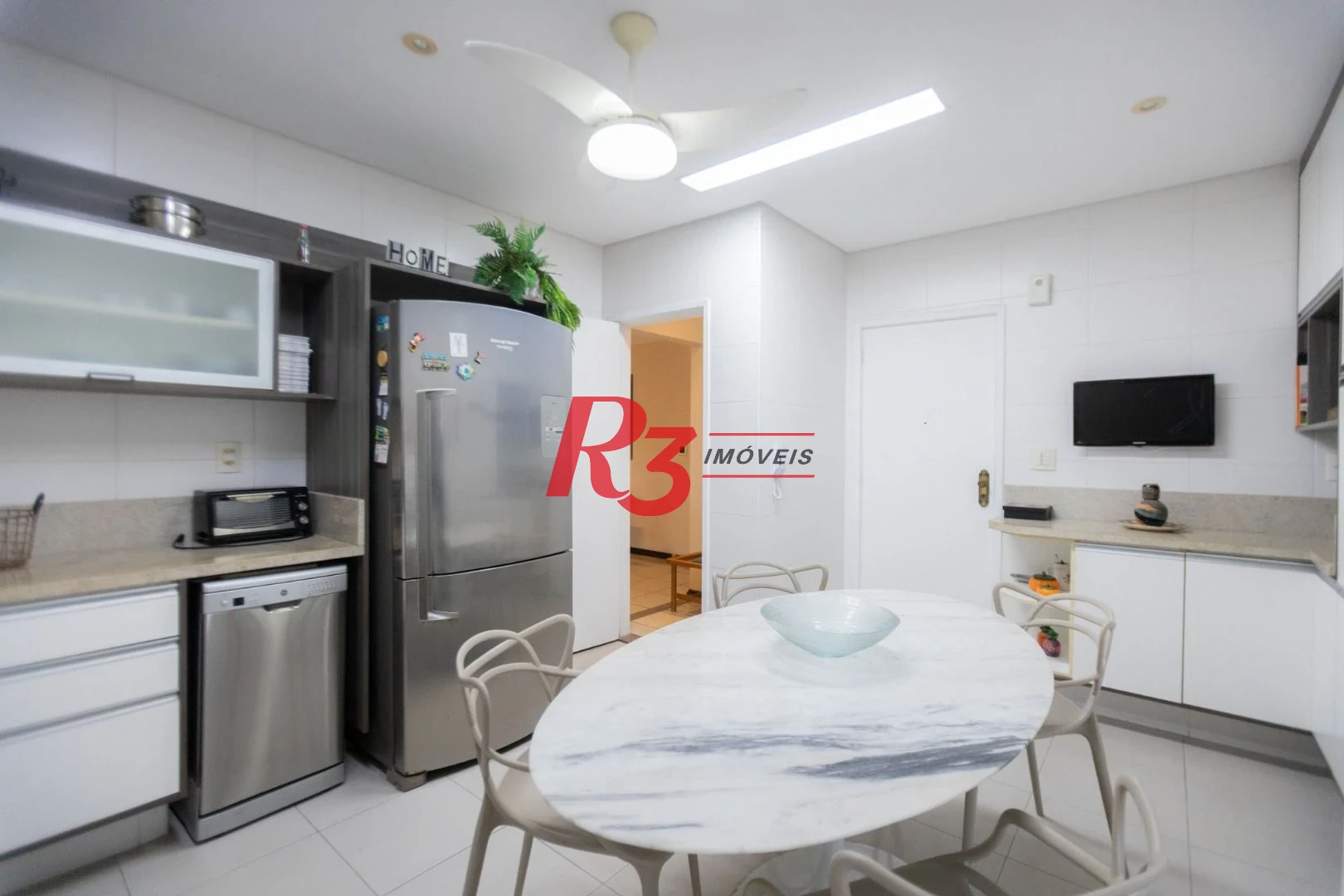 Apartamento com 3 dormitórios à venda, 146 m² por R$ 1.190.000,00 - Embaré - Santos/SP