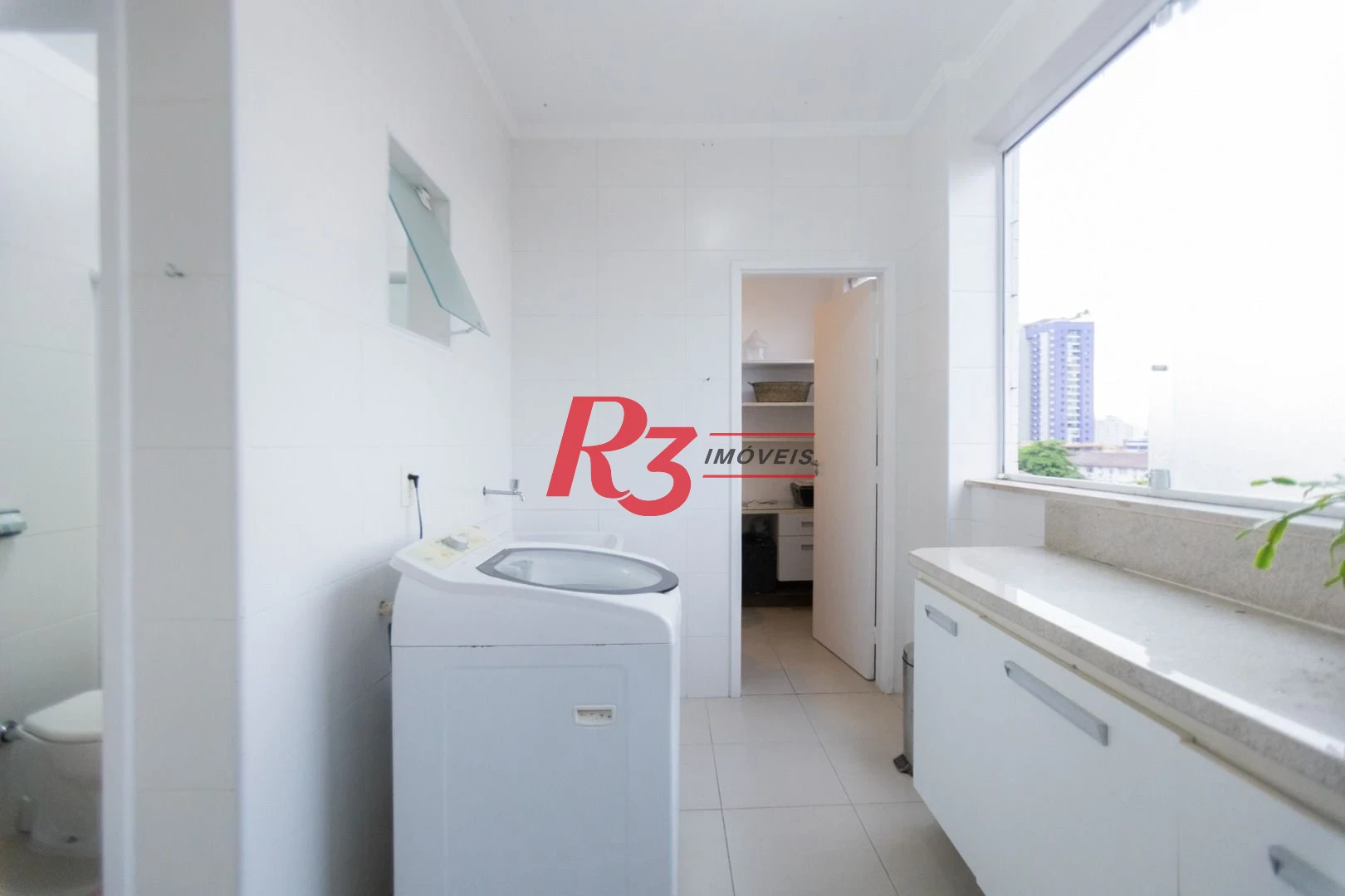 Apartamento com 3 dormitórios à venda, 146 m² por R$ 1.190.000,00 - Embaré - Santos/SP