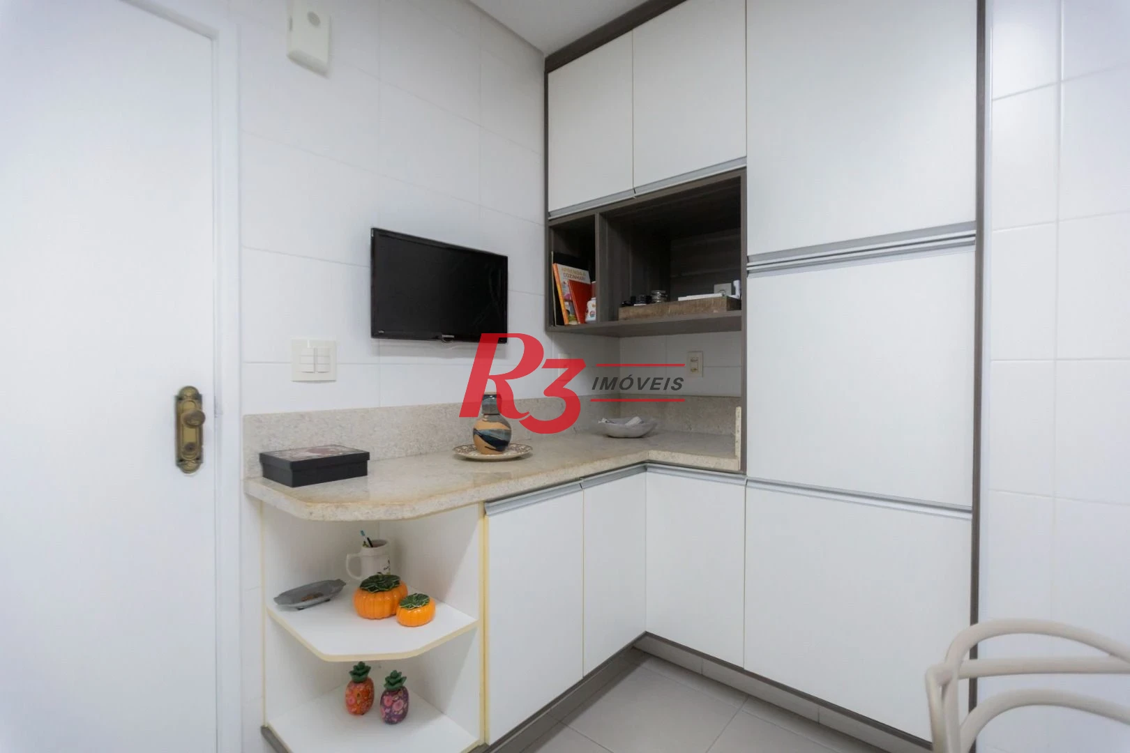Apartamento com 3 dormitórios à venda, 146 m² por R$ 1.190.000,00 - Embaré - Santos/SP