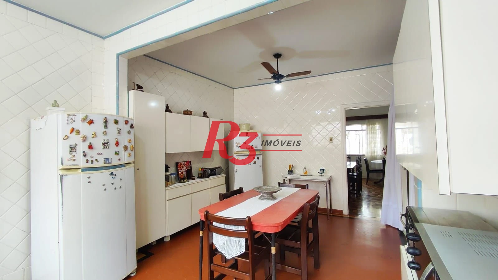 Sobrado com 4 dormitórios à venda, 222 m² por R$ 2.200.000,00 - Ponta da Praia - Santos/SP