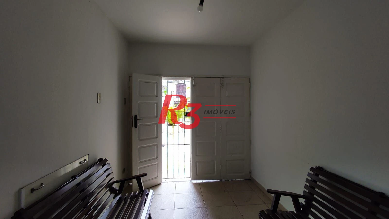 Sobrado com 4 dormitórios à venda, 222 m² por R$ 2.200.000,00 - Ponta da Praia - Santos/SP