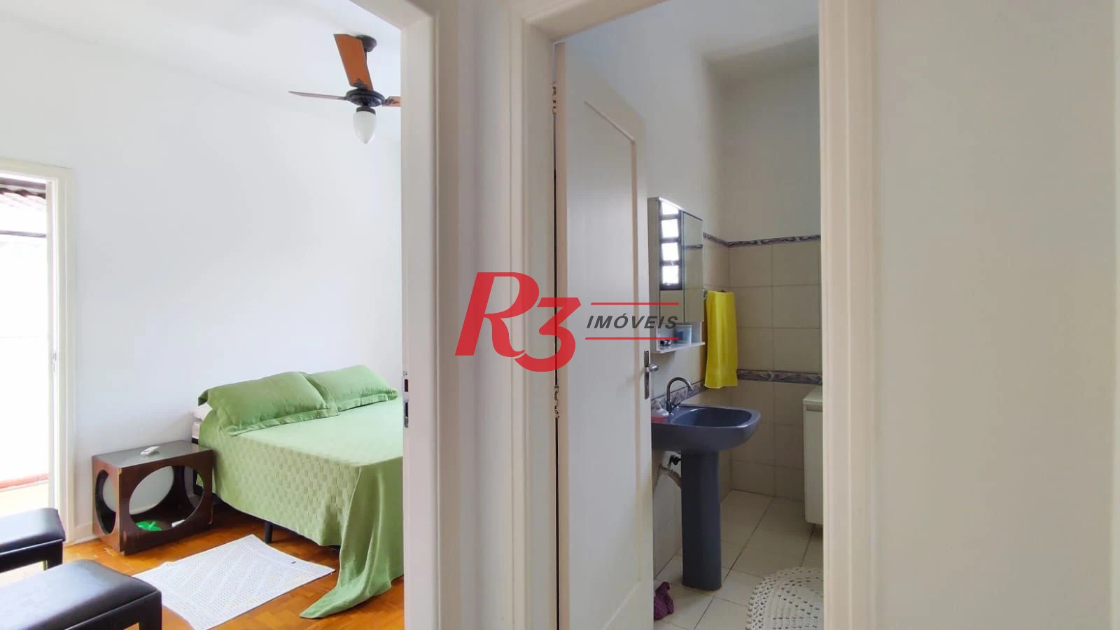 Sobrado com 4 dormitórios à venda, 222 m² por R$ 2.200.000,00 - Ponta da Praia - Santos/SP