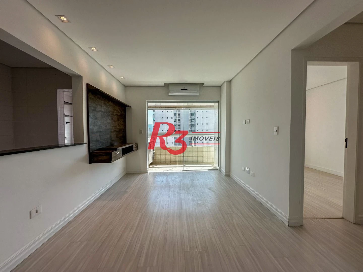 Apartamento à venda, 70 m² por R$ 590.000,00 - Vila Guilhermina - Praia Grande/SP