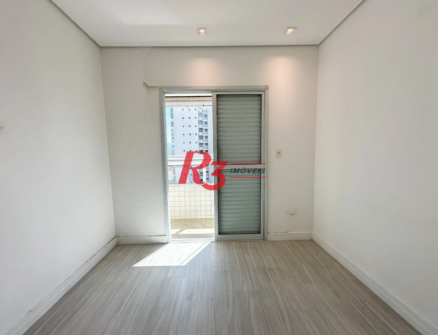 Apartamento à venda, 70 m² por R$ 590.000,00 - Vila Guilhermina - Praia Grande/SP
