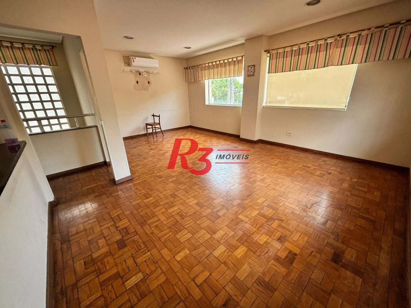 Casa com 3 dormitórios para alugar, 178 m² por R$ 12.000,00/mês - Gonzaga - Santos/SP