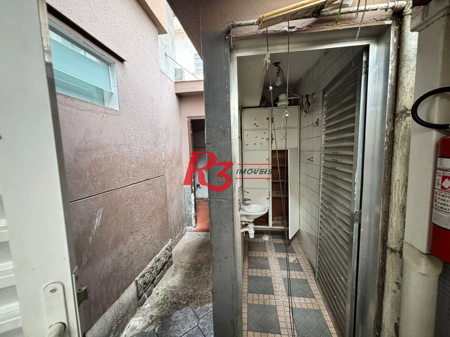 Casa com 3 dormitórios para alugar, 178 m² por R$ 12.000,00/mês - Gonzaga - Santos/SP