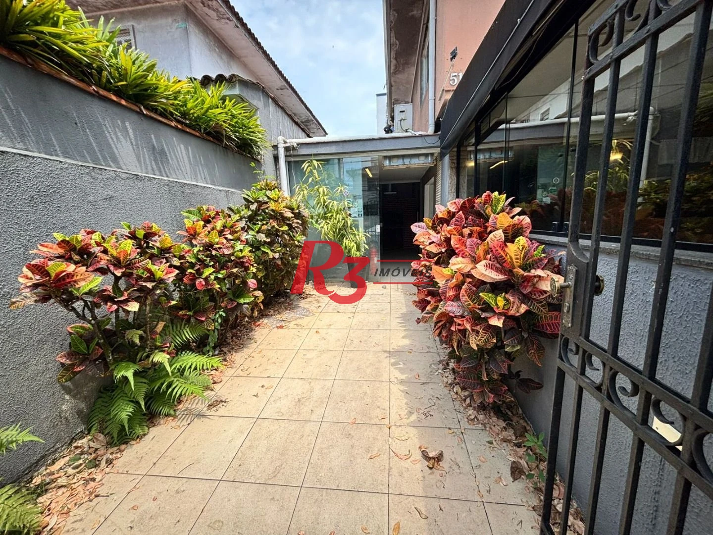 Casa com 3 dormitórios para alugar, 178 m² por R$ 12.000,00/mês - Gonzaga - Santos/SP