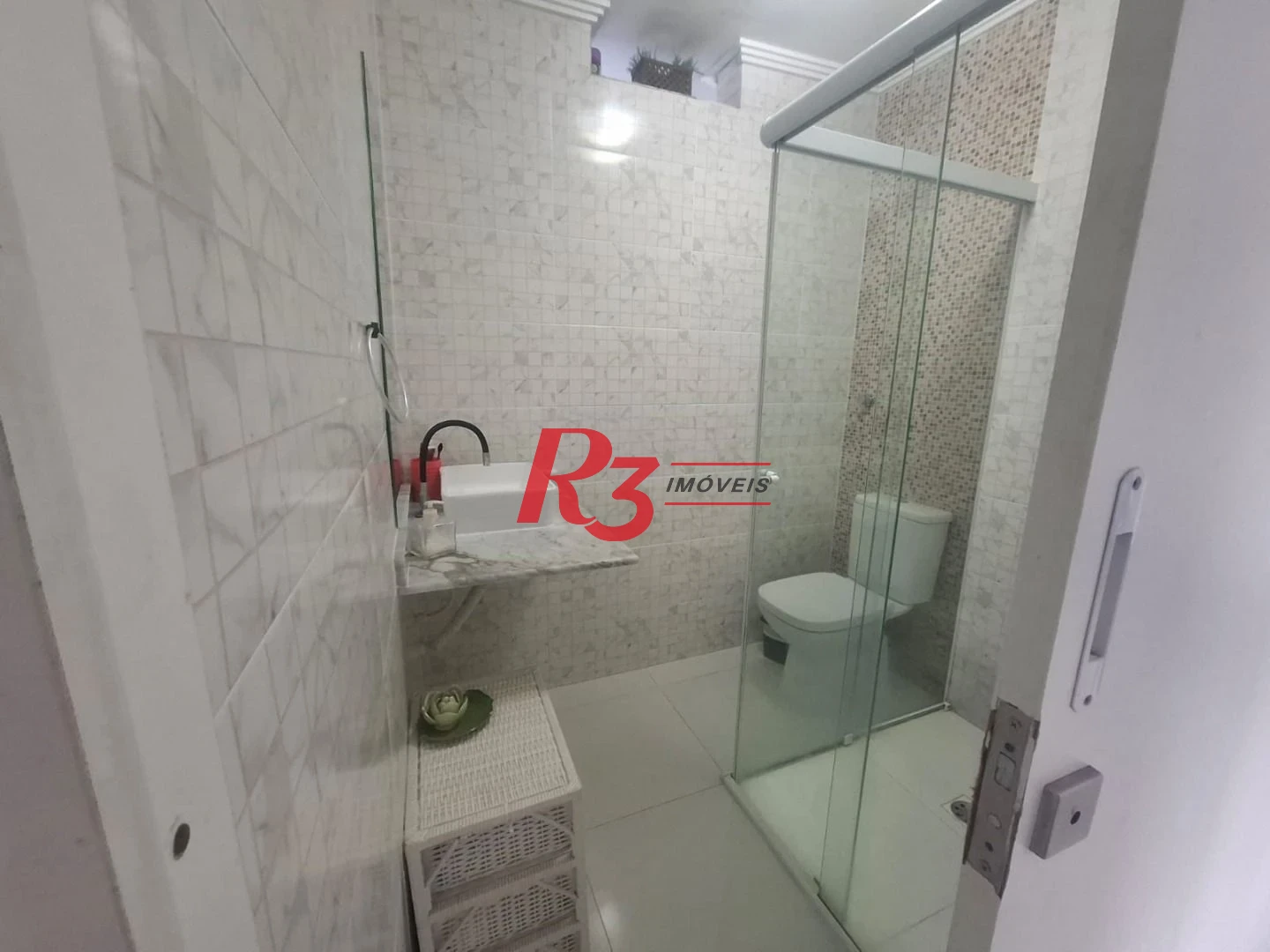 Apartamento com 2 dormitórios à venda, 75 m² por R$ 400.000,00 - Vila Mathias - Santos/SP