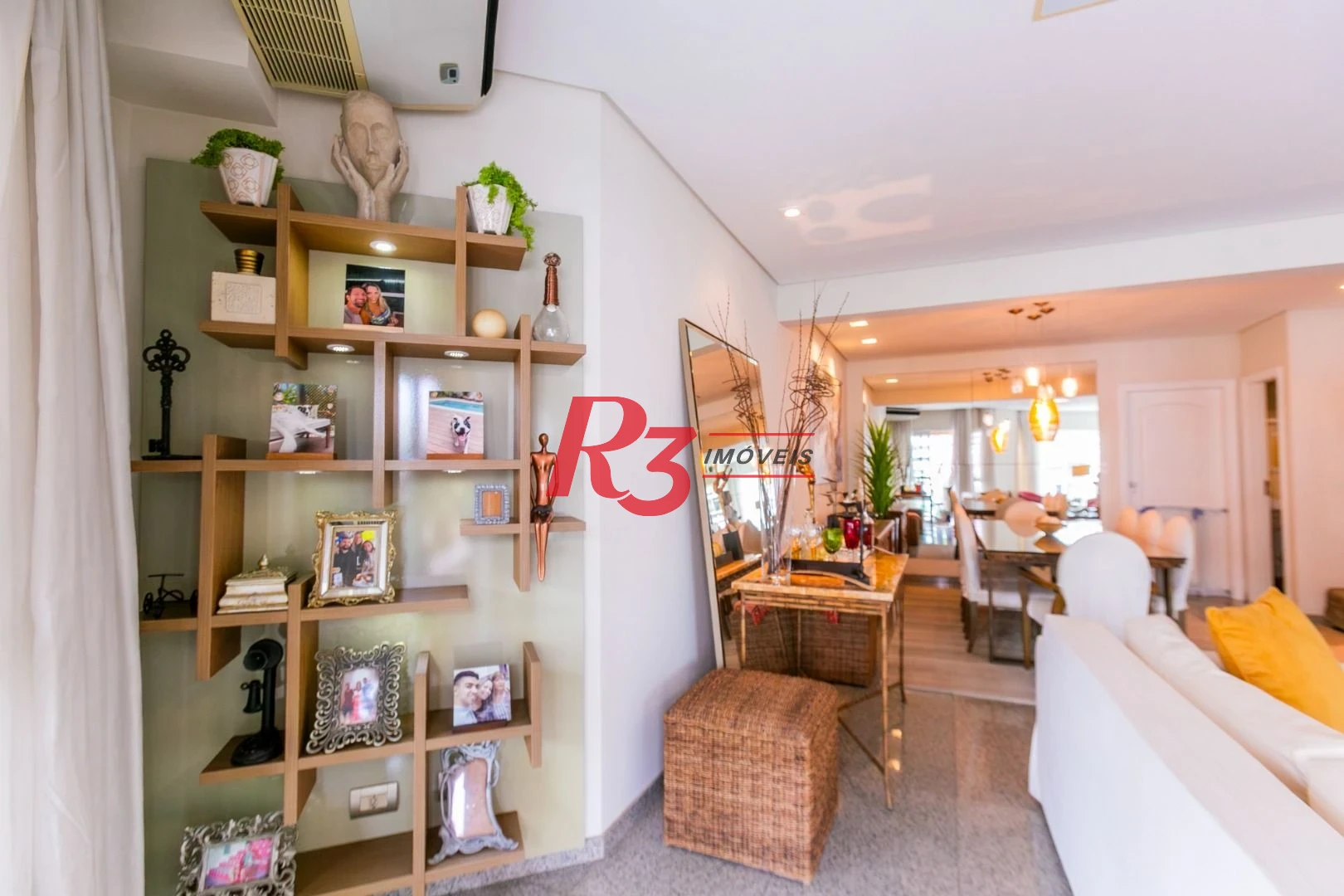 Apartamento com 4 dormitórios para alugar, 204 m² por R$ 23.000,01/mês - Gonzaga - Santos/SP