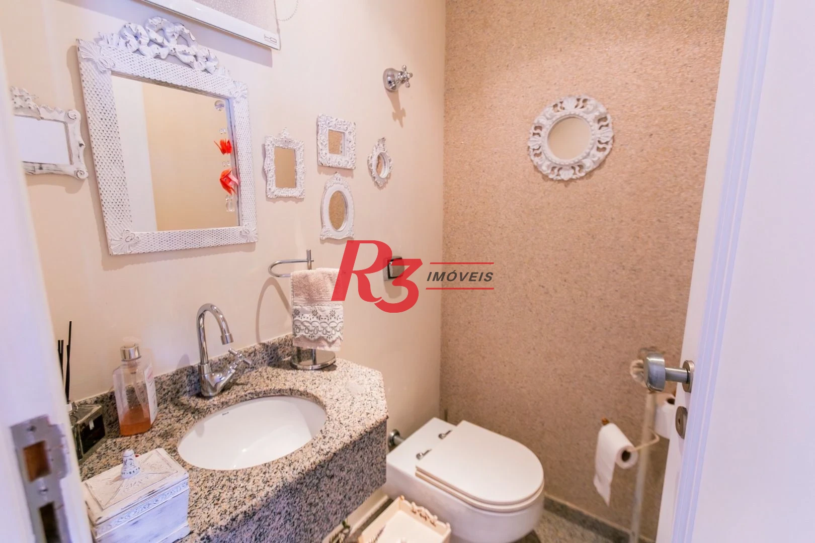 Apartamento com 4 dormitórios para alugar, 204 m² por R$ 23.000,01/mês - Gonzaga - Santos/SP