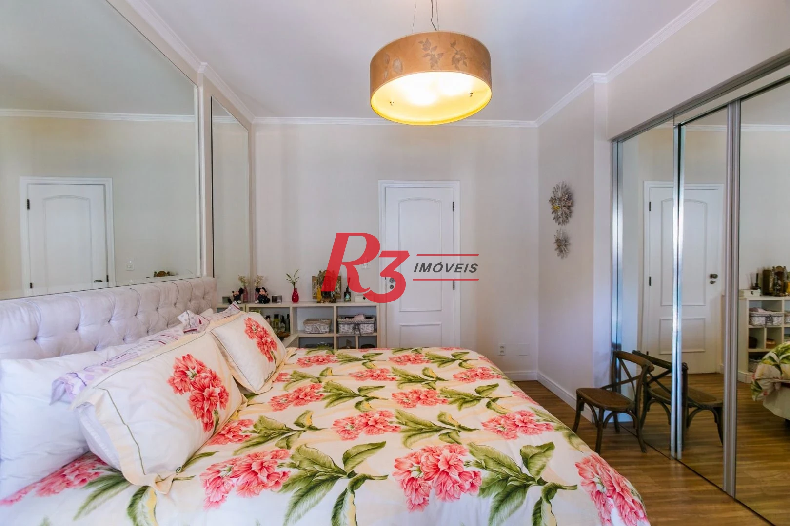 Apartamento com 4 dormitórios para alugar, 204 m² por R$ 23.000,01/mês - Gonzaga - Santos/SP