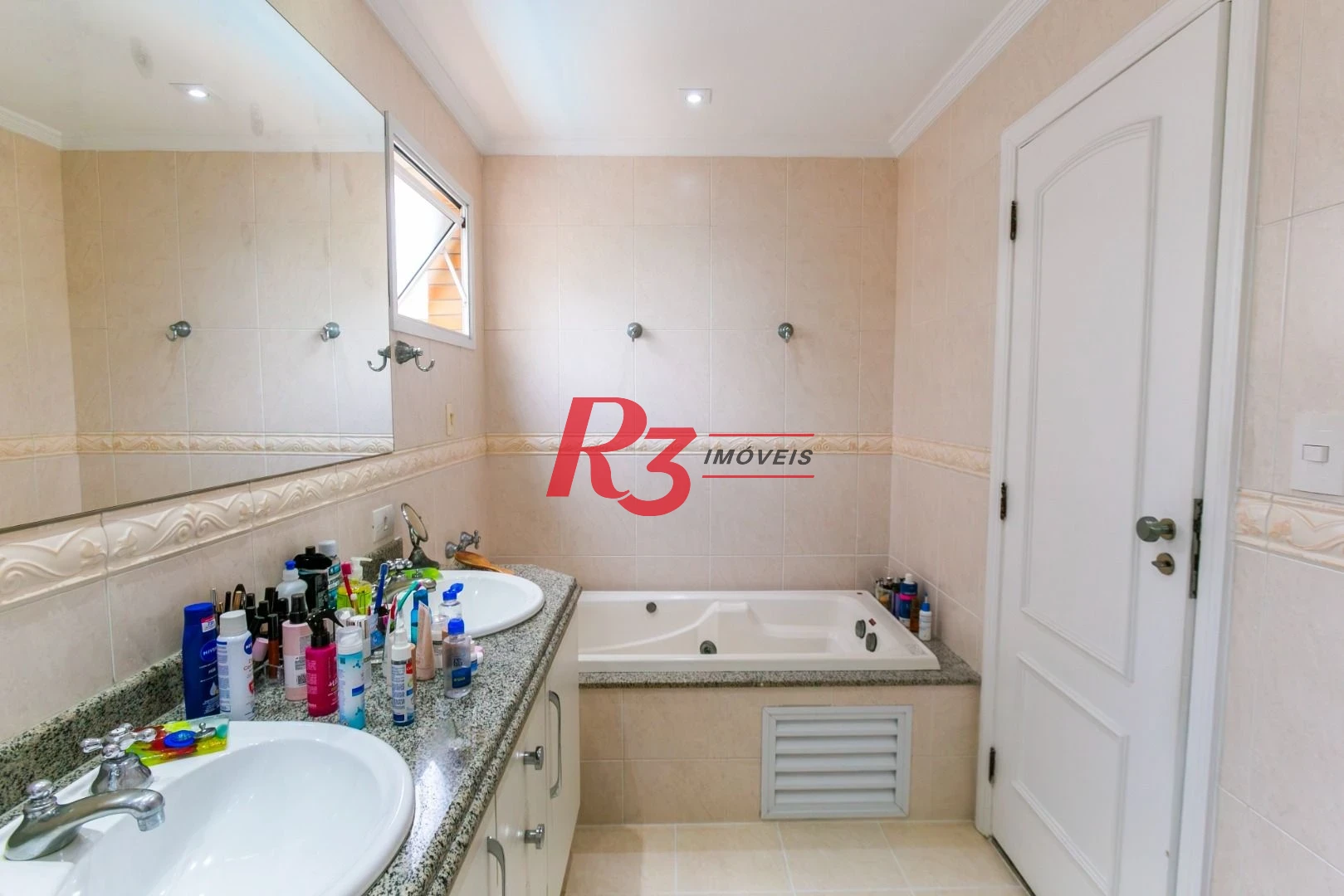 Apartamento com 4 dormitórios para alugar, 204 m² por R$ 23.000,01/mês - Gonzaga - Santos/SP