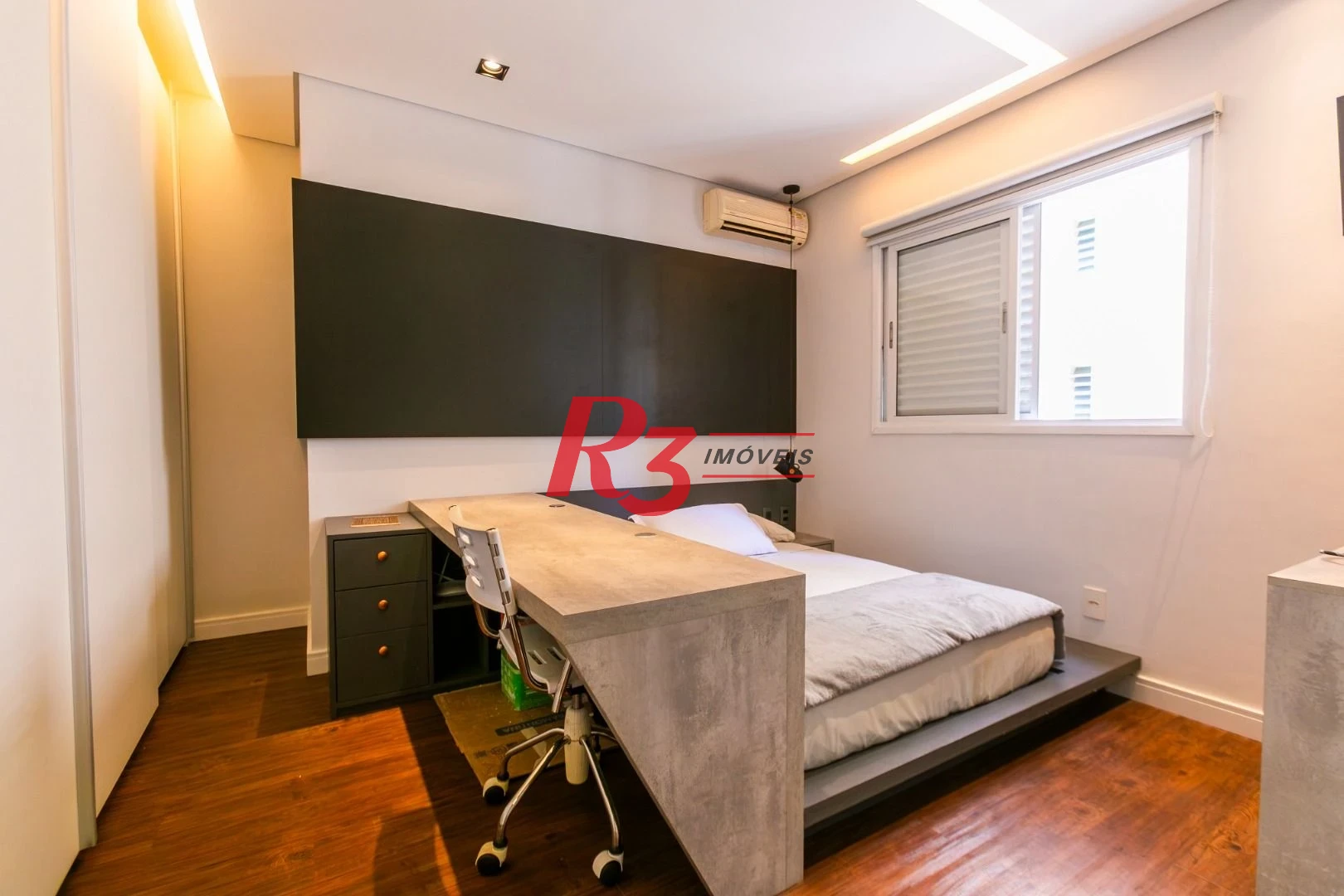Apartamento com 4 dormitórios para alugar, 204 m² por R$ 23.000,01/mês - Gonzaga - Santos/SP