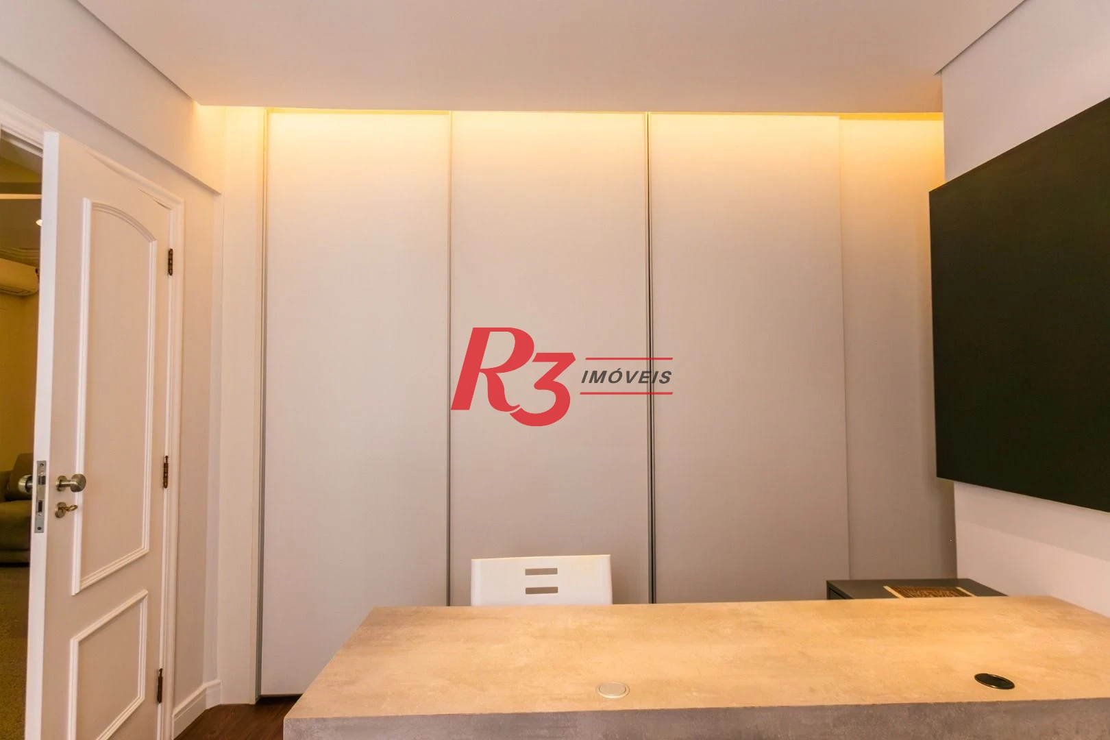 Apartamento com 4 dormitórios para alugar, 204 m² por R$ 23.000,01/mês - Gonzaga - Santos/SP