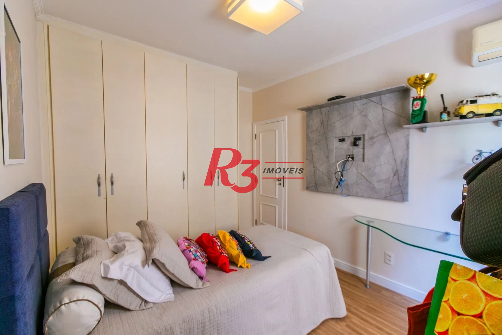 Apartamento com 4 dormitórios para alugar, 204 m² por R$ 23.000,01/mês - Gonzaga - Santos/SP