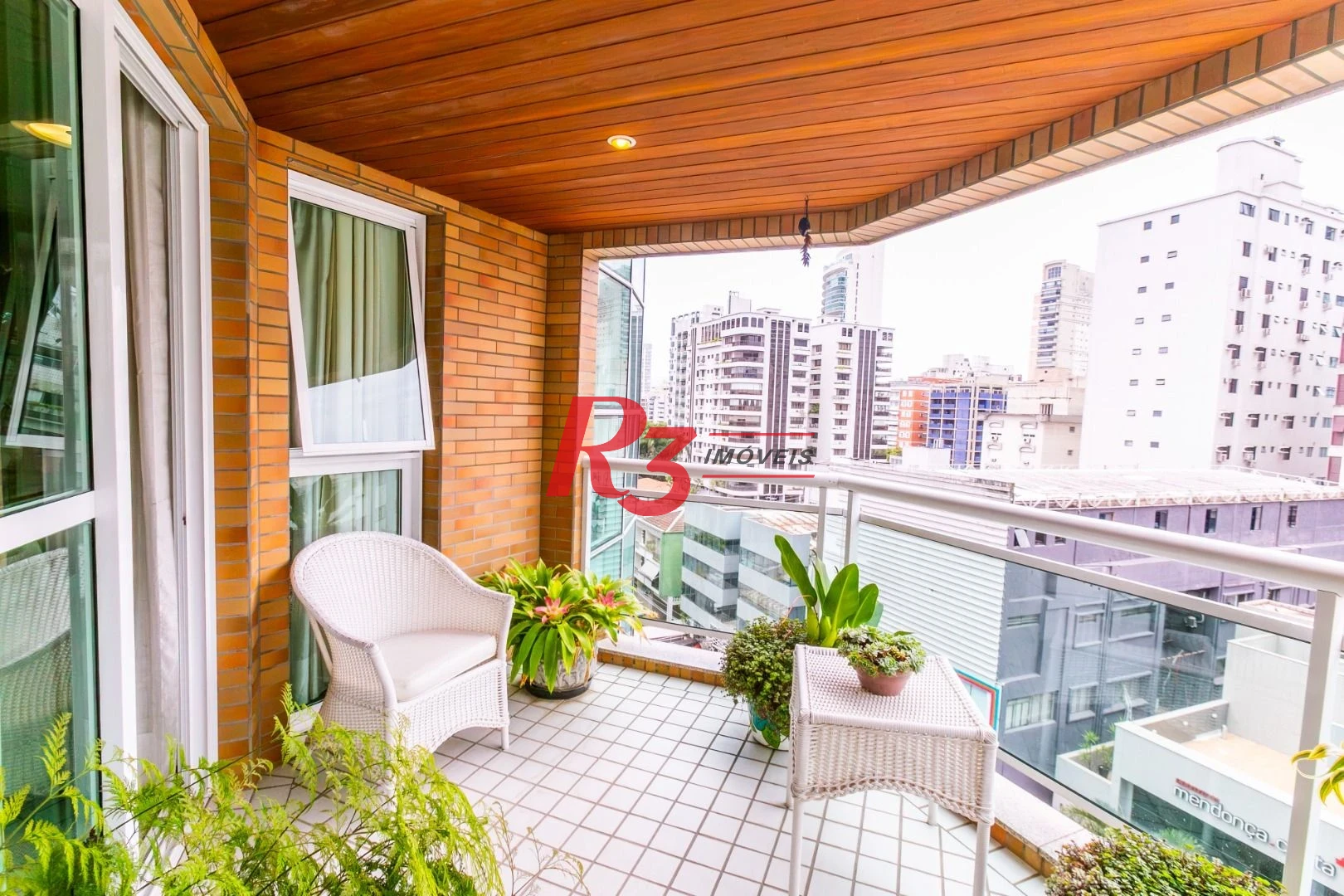 Apartamento com 4 dormitórios para alugar, 204 m² por R$ 23.000,01/mês - Gonzaga - Santos/SP