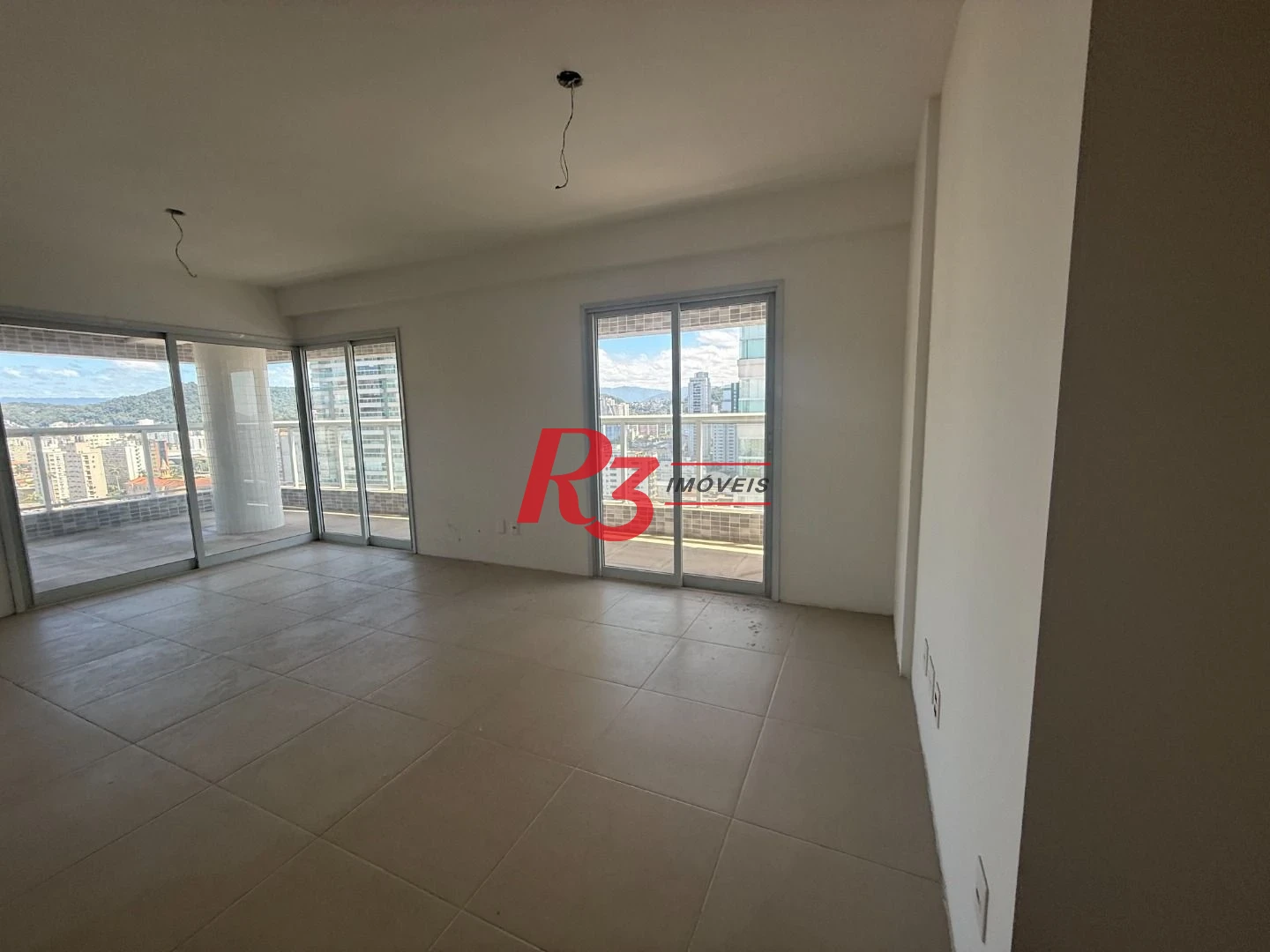 Apartamento com 2 dormitórios à venda, 105 m² por R$ 2.100.000,00 - Vila Rica - Santos/SP