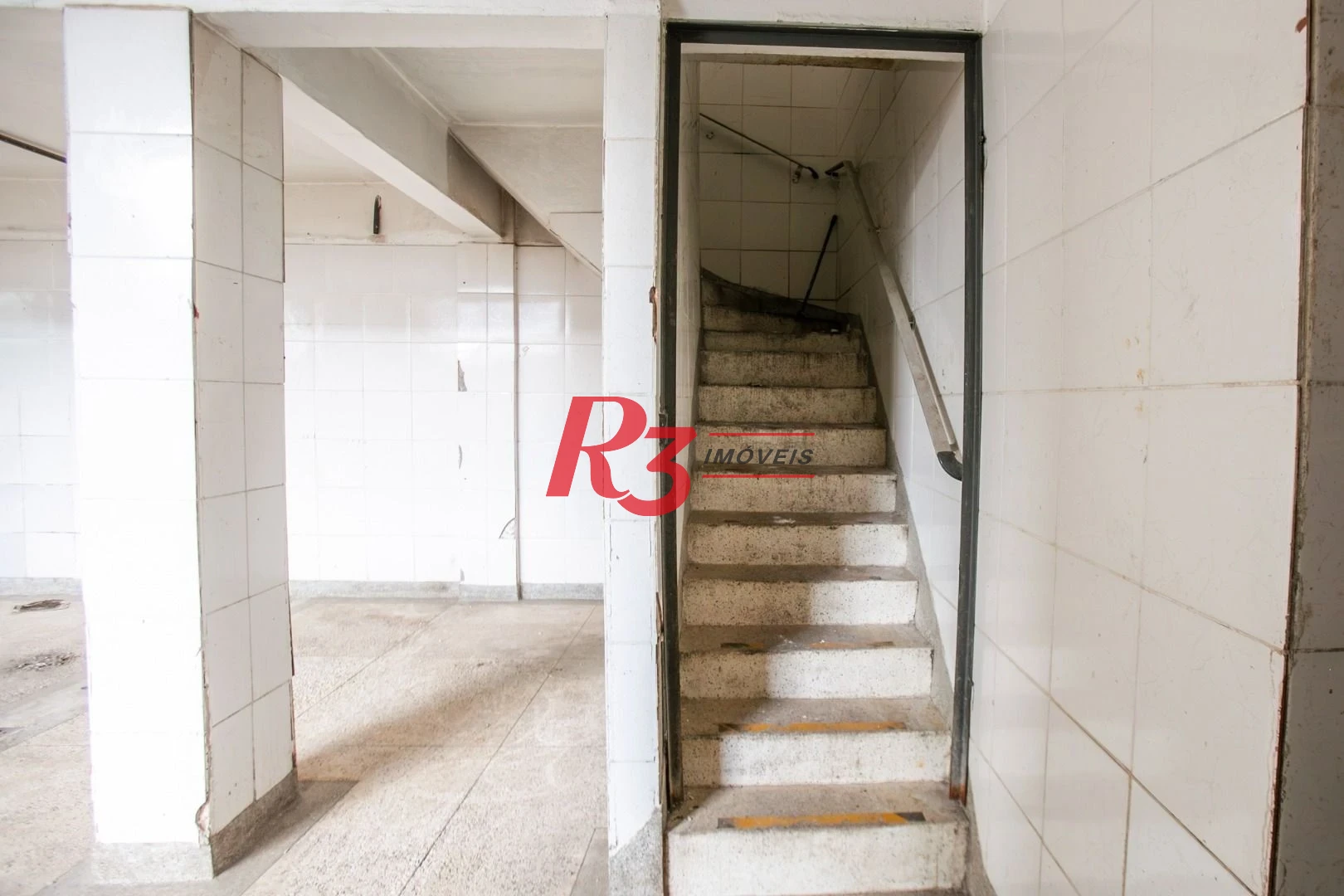 Galpão para alugar, 562 m² por R$ 11.009,00/mês - Macuco - Santos/SP