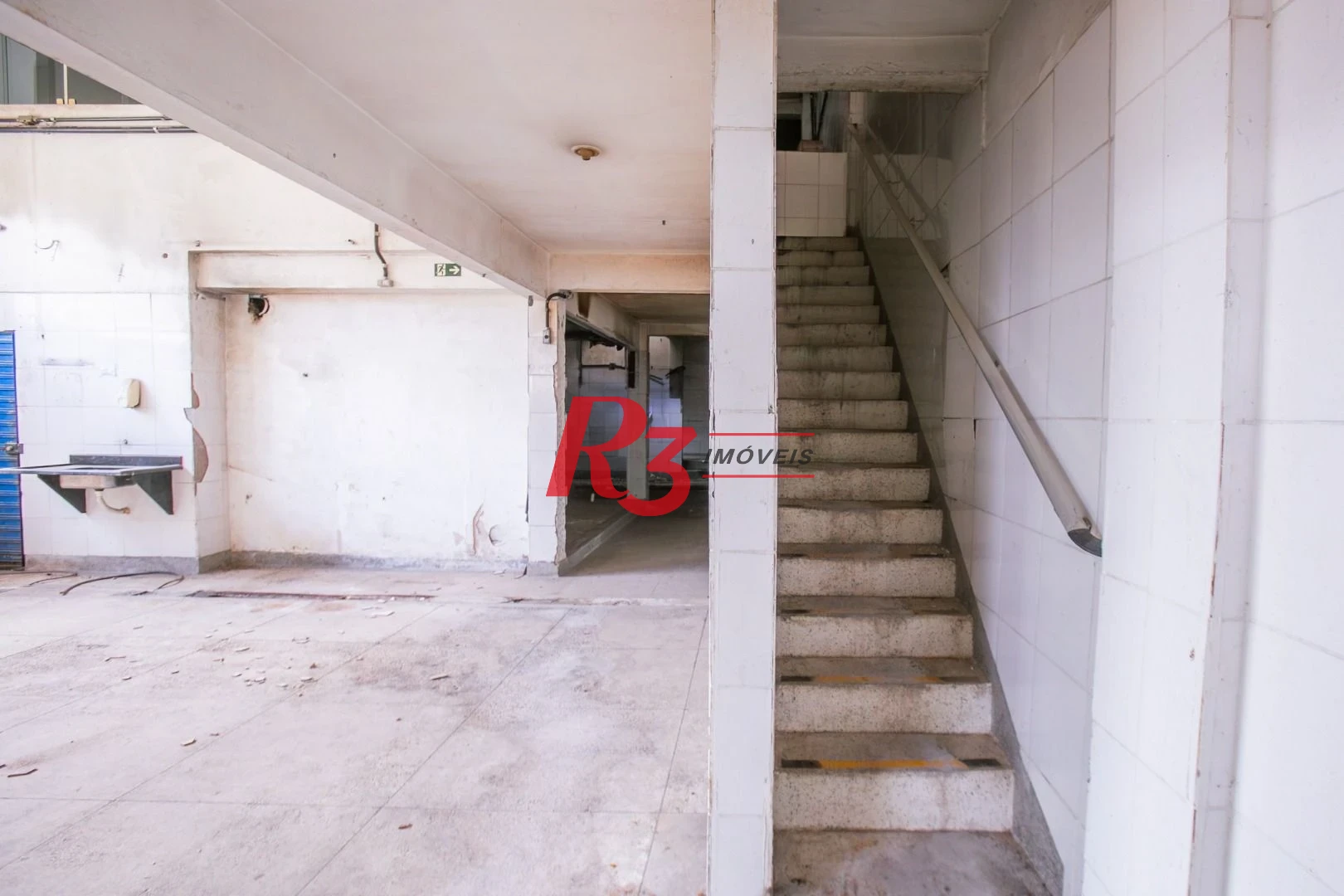 Galpão para alugar, 562 m² por R$ 11.009,00/mês - Macuco - Santos/SP