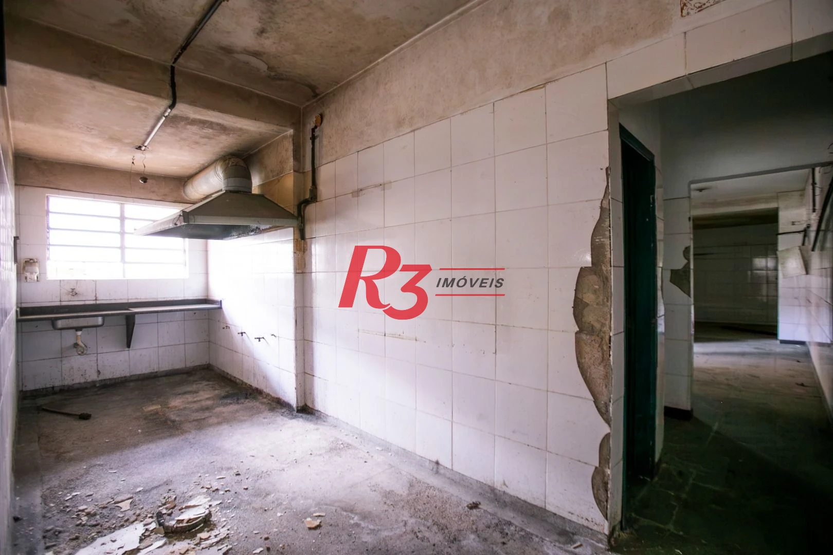 Galpão para alugar, 562 m² por R$ 11.009,00/mês - Macuco - Santos/SP